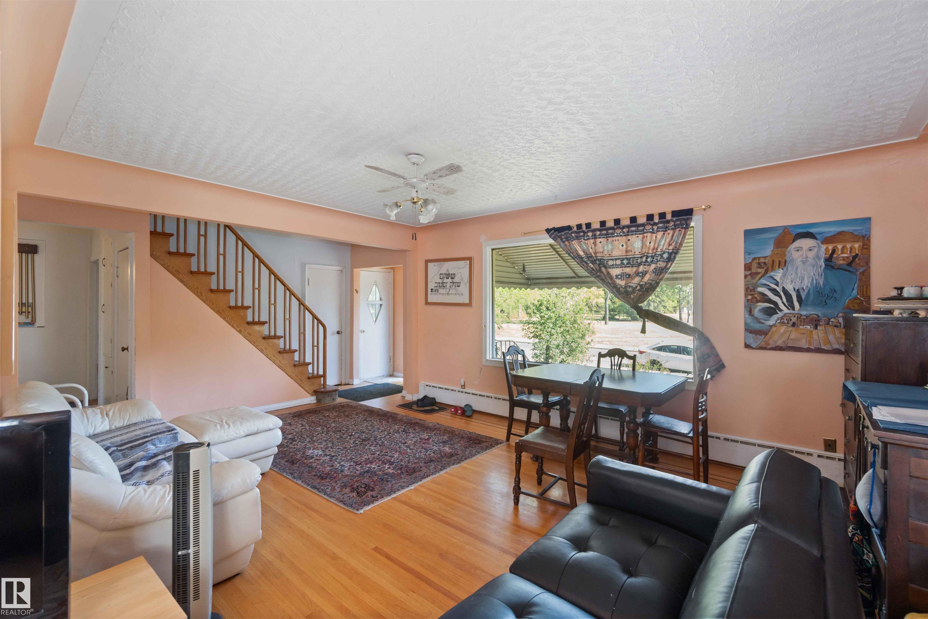 Picture for 11022 110 AV NW