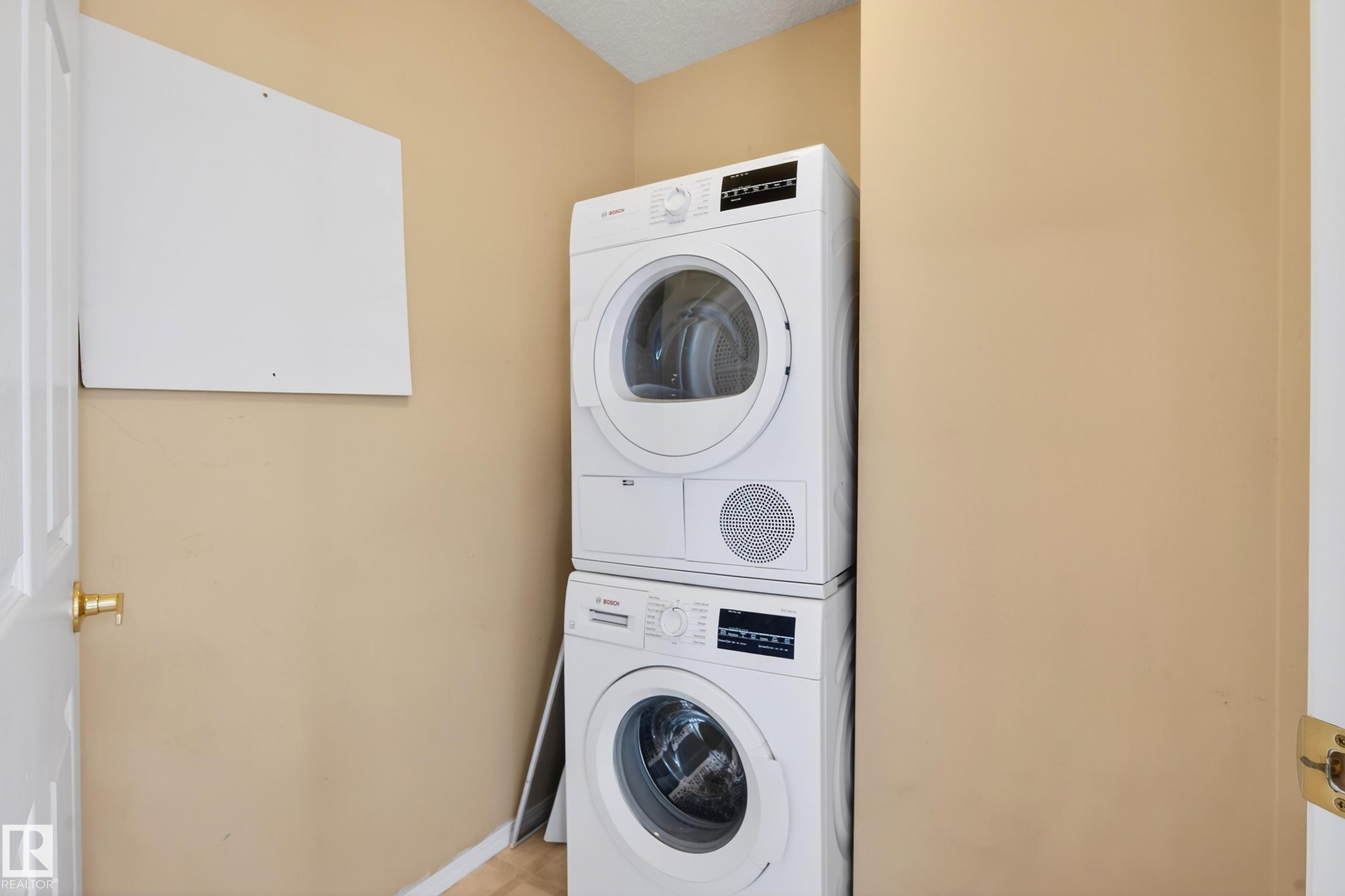 https://zimg.paragon.ice.com/ParagonImages/Property/PM/RAE/225380201/16/0/0/ed0706aff2a8c358c24efa7dda61c9dd/1/fca1ad44ee4e0859fb31e16a99353769/225380201-3e79a218-0ff5-48fd-8c9a-1a0a52d5dbb6.JPG