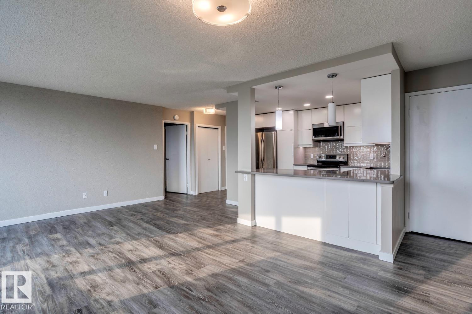 https://zimg.paragon.ice.com/ParagonImages/Property/PM/RAE/225380421/10/0/0/9077ae54d1d8bb7f6f51ea678ae59b58/1/de7e94f2956d01401191257fc87751c5/225380421-aadab195-37b7-4b5e-a623-5c3517a63dbb.JPG