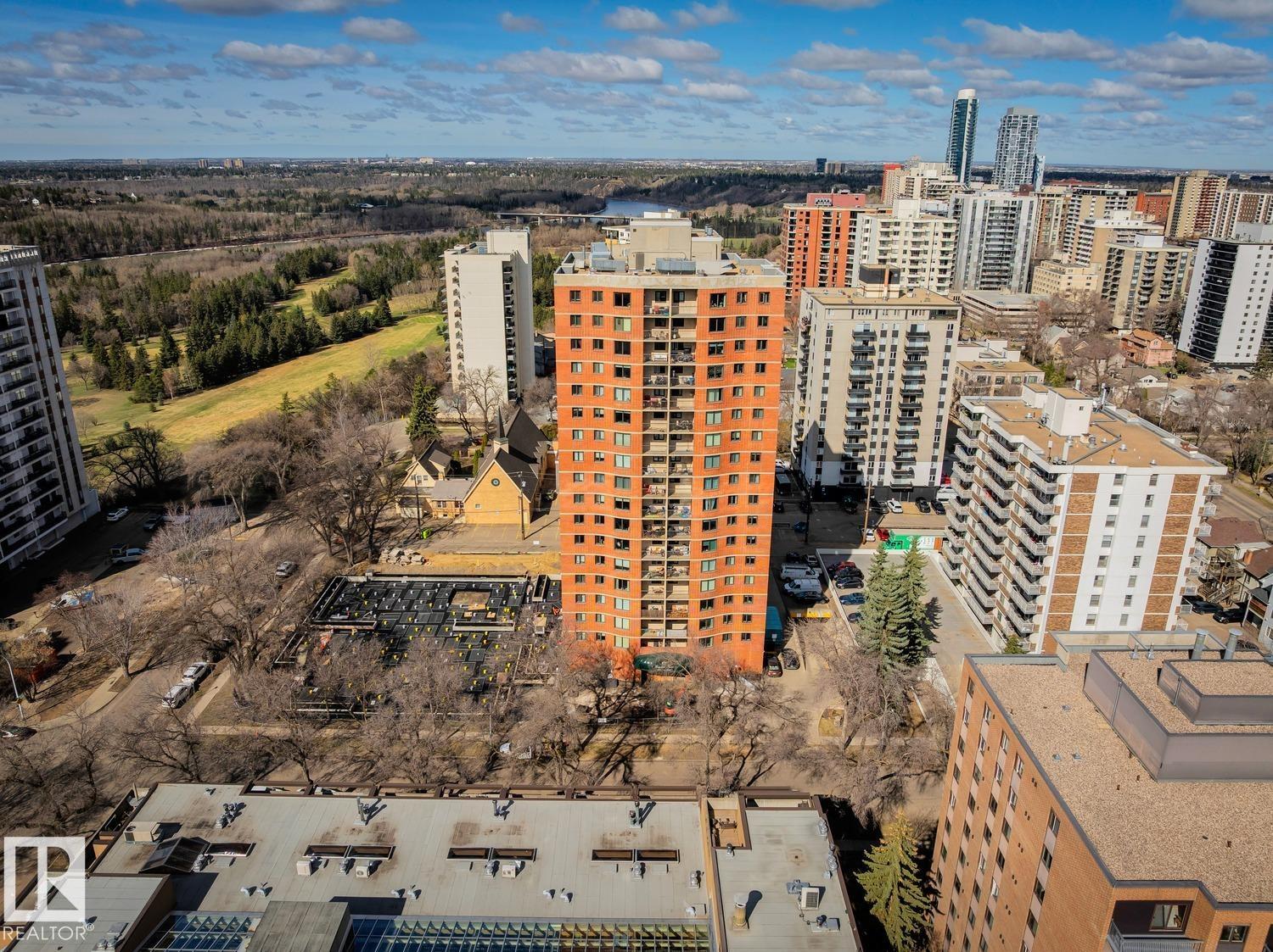 https://zimg.paragon.ice.com/ParagonImages/Property/PM/RAE/225380421/44/0/0/84c509e24dec2432150488fc43281cb7/1/de7e94f2956d01401191257fc87751c5/225380421-acc1cb51-2b7b-4c90-88b5-cca5888ba841.JPG
