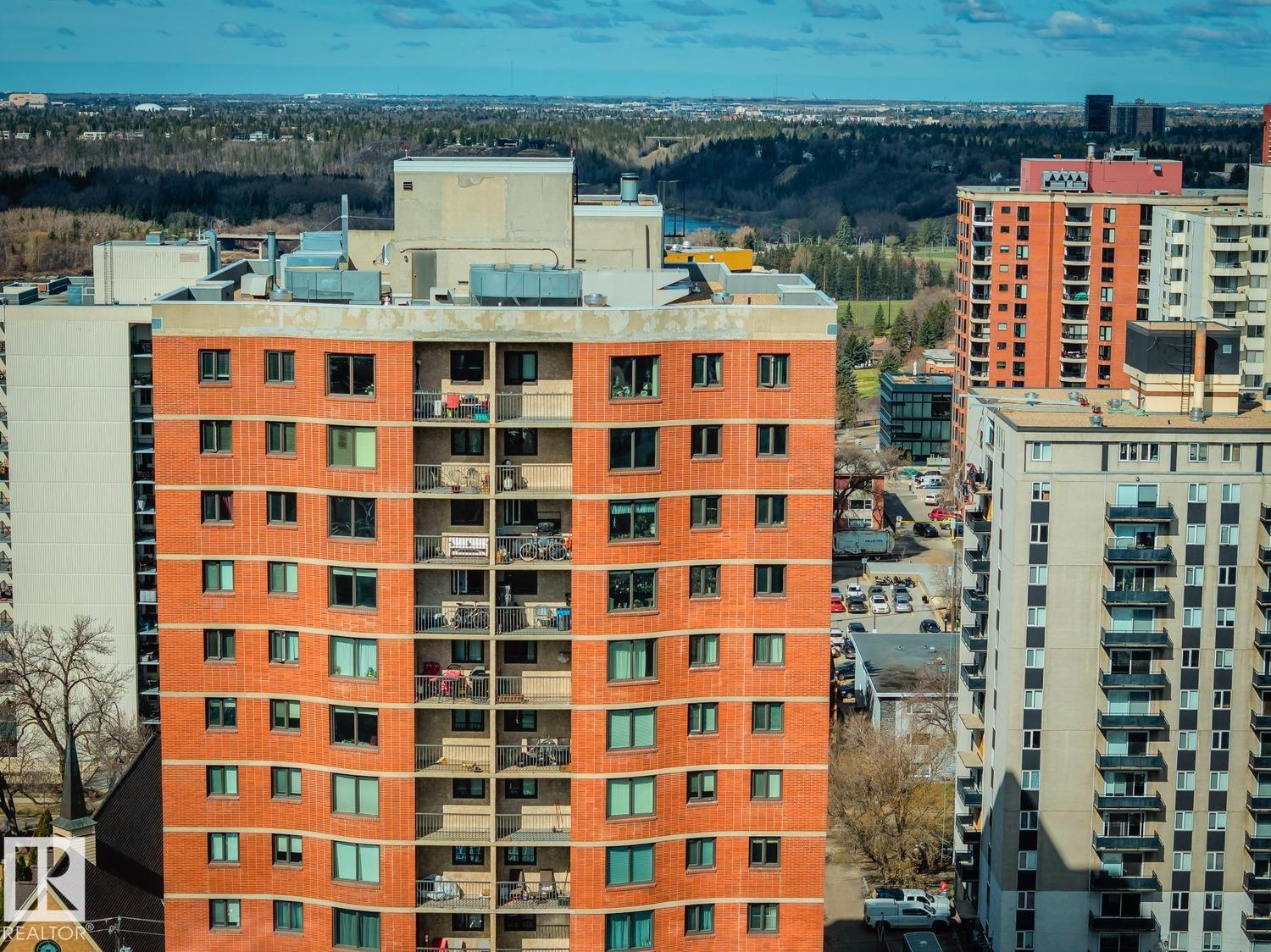 https://zimg.paragon.ice.com/ParagonImages/Property/PM/RAE/225380421/46/0/0/5afada814c3544eefa41c2526025b0b4/1/de7e94f2956d01401191257fc87751c5/225380421-6c33b110-4f5f-4b92-a320-589aaec15871.JPG