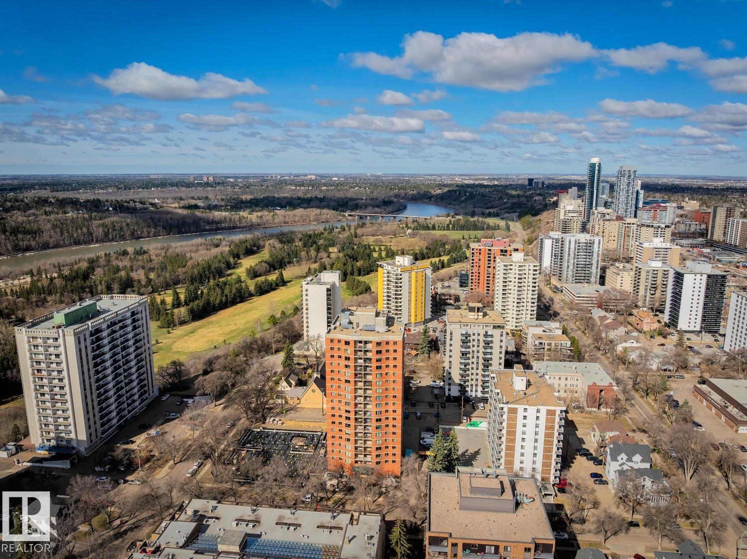 https://zimg.paragon.ice.com/ParagonImages/Property/PM/RAE/225380421/48/0/0/eae2245b5a981b65ae393da1d63aae7d/1/de7e94f2956d01401191257fc87751c5/225380421-59286471-1403-49b1-9a6d-a4fa530cb1ff.JPG