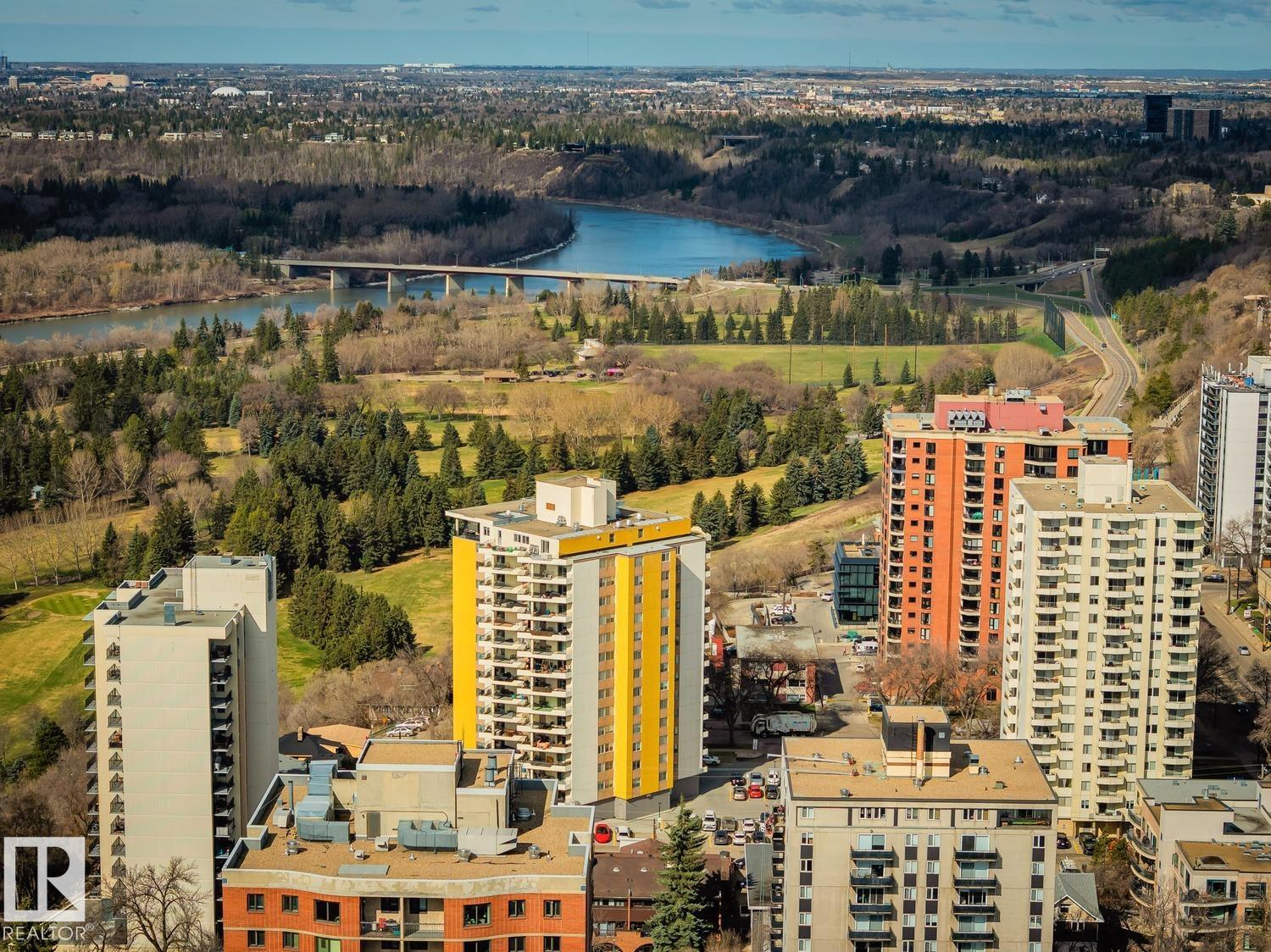 https://zimg.paragon.ice.com/ParagonImages/Property/PM/RAE/225380421/49/0/0/e892b304609138b712dae315428d7297/1/de7e94f2956d01401191257fc87751c5/225380421-d05e4ab7-0859-45ac-9351-3bcde1dab4c3.JPG