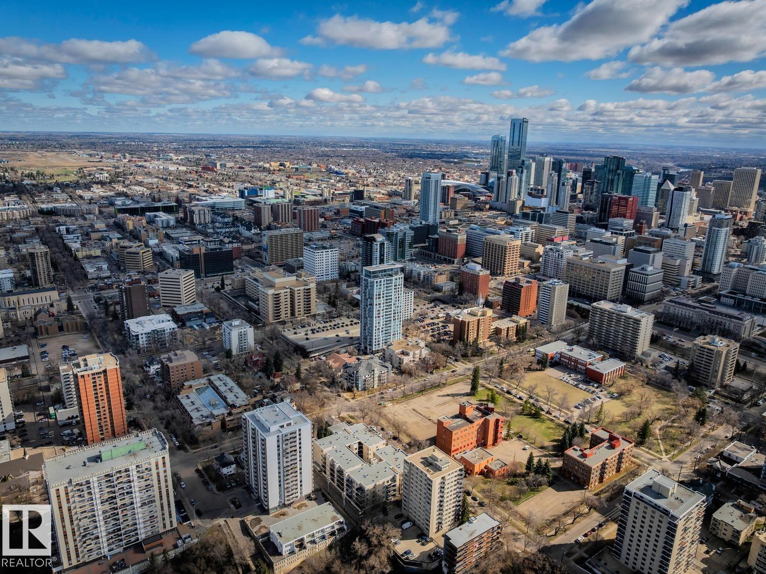 https://zimg.paragon.ice.com/ParagonImages/Property/PM/RAE/225380421/53/0/0/364dd1688ceead57ce29dad5f1d3b213/1/de7e94f2956d01401191257fc87751c5/225380421-6b41db09-984e-47b3-b9fc-8ba272f94b6d.JPG