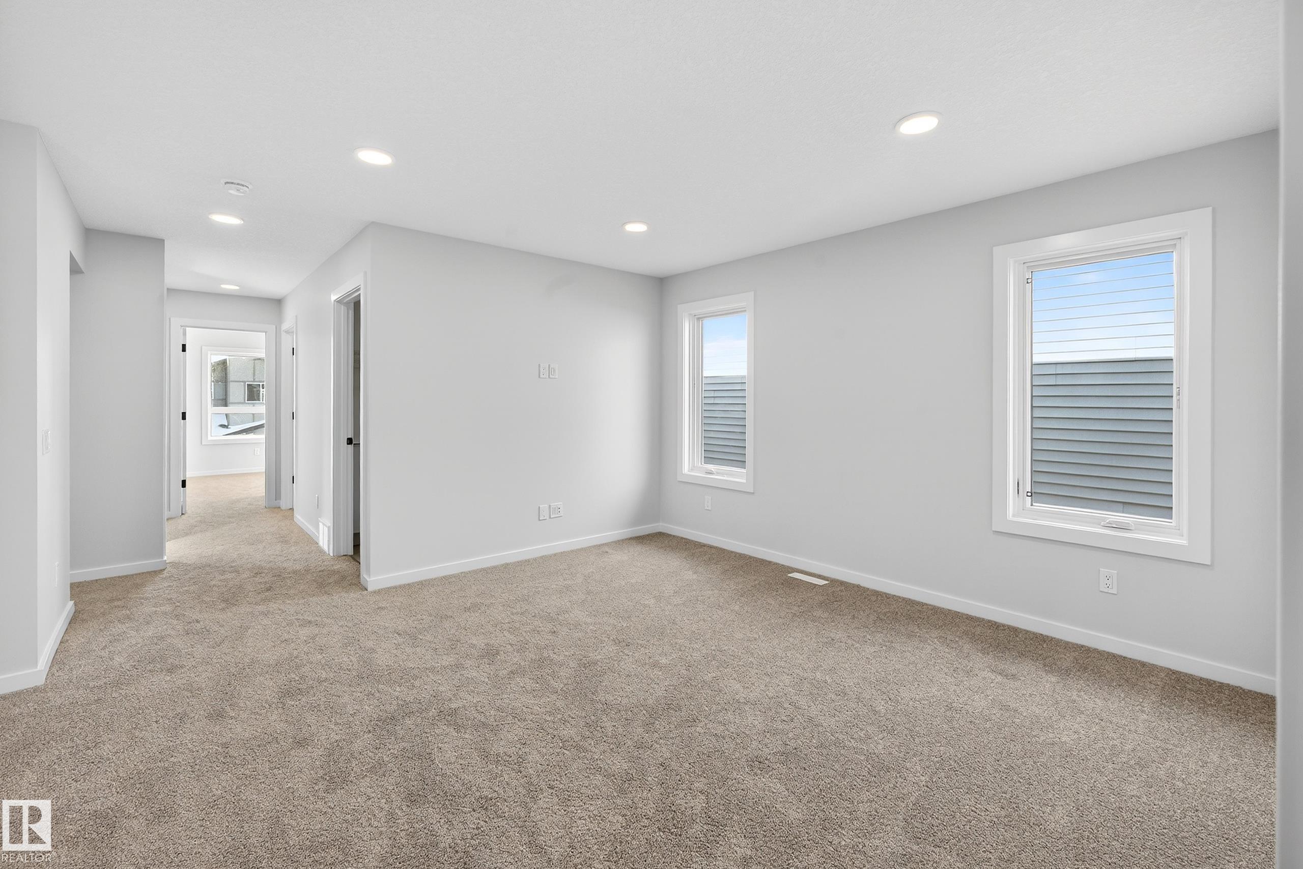 https://zimg.paragon.ice.com/ParagonImages/Property/PM/RAE/225380831/23/0/0/a7217c139c3d07ed3ea1fe813a609d62/1/df60a02058acf35a52ce57cff278f0a9/225380831-e0fb846c-832b-4c90-ac02-90b843ffe58d.JPG