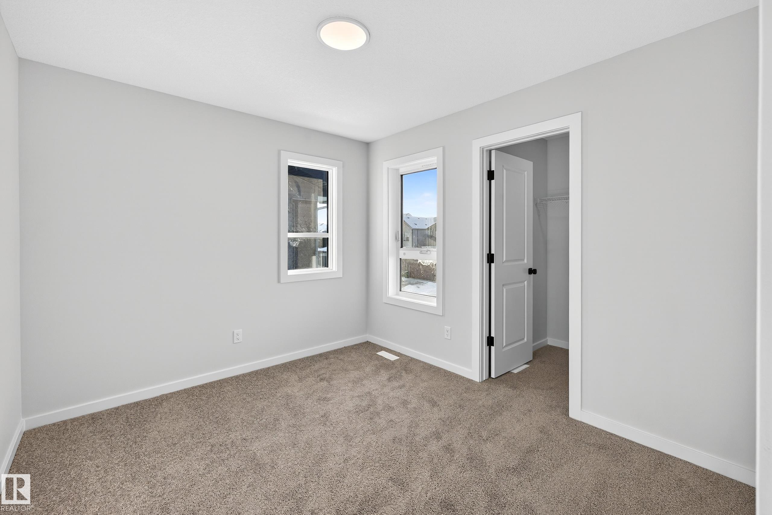 https://zimg.paragon.ice.com/ParagonImages/Property/PM/RAE/225380831/32/0/0/6aebeb6df239aecac6d1b387a6a6ee1a/1/df60a02058acf35a52ce57cff278f0a9/225380831-b52513b9-bddb-418a-9fb5-31709c1c119a.JPG