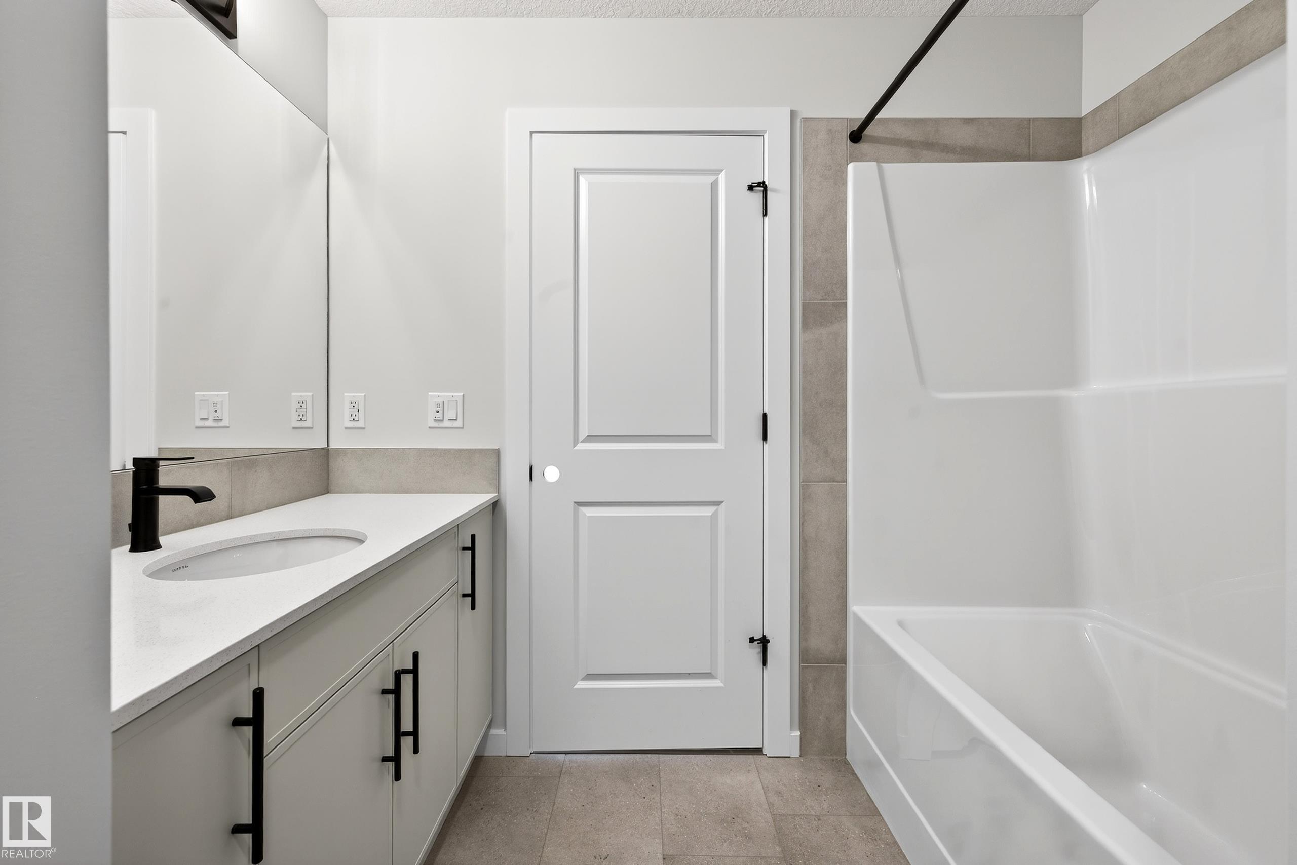 https://zimg.paragon.ice.com/ParagonImages/Property/PM/RAE/225380831/34/0/0/e89a4f54c60db3eb7eb41edd6a893ea0/1/df60a02058acf35a52ce57cff278f0a9/225380831-1247cf52-dca5-482b-a5cf-676d13aabcd4.JPG