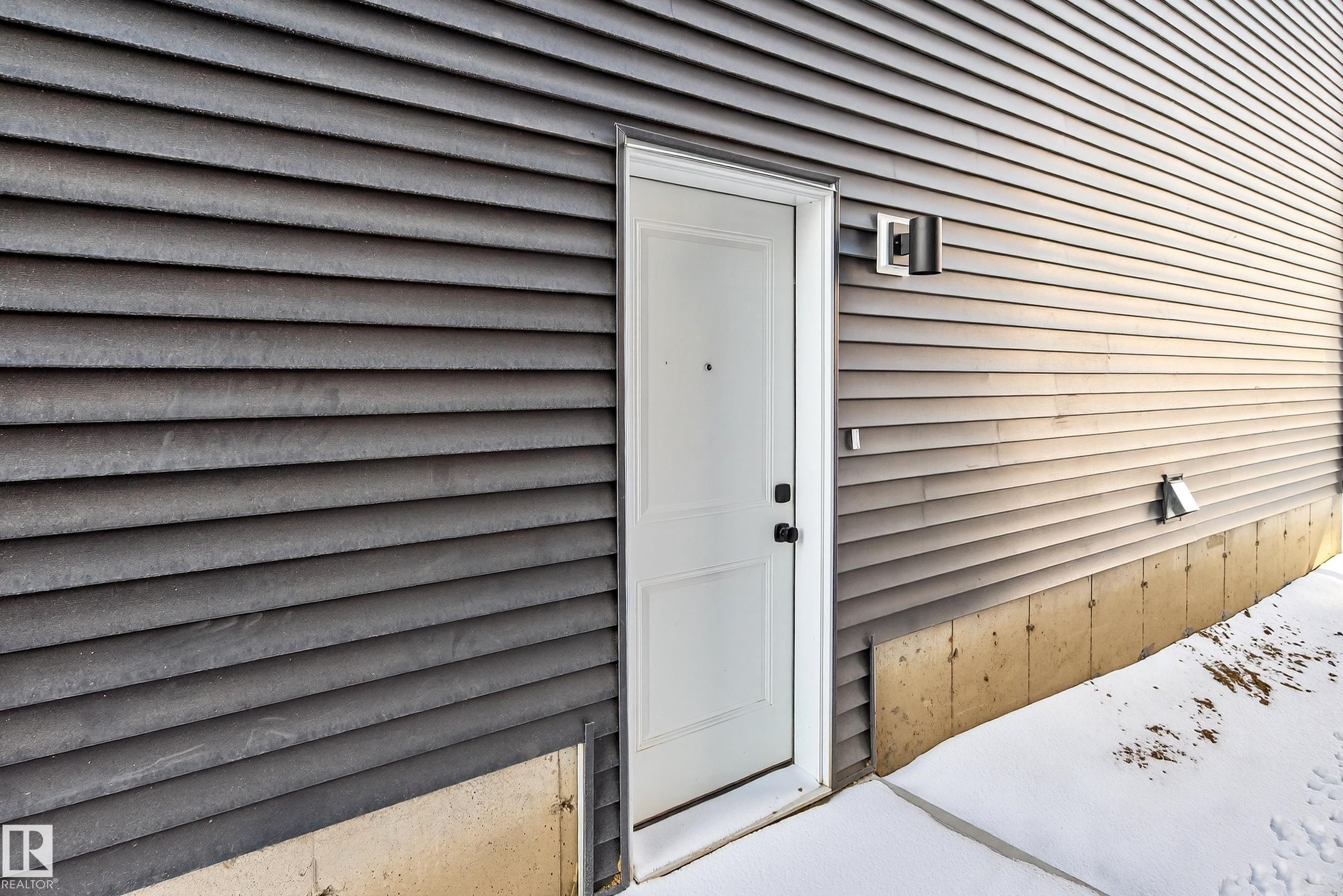 https://zimg.paragon.ice.com/ParagonImages/Property/PM/RAE/225380831/42/0/0/409f5e8b900907ef1058c5e862387f6f/1/df60a02058acf35a52ce57cff278f0a9/225380831-ee46d451-775b-424a-ac56-bd3e5435599f.JPG