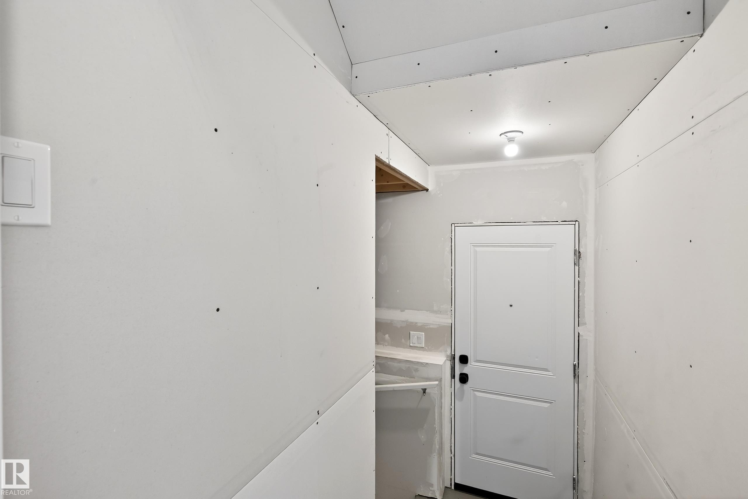 https://zimg.paragon.ice.com/ParagonImages/Property/PM/RAE/225380831/43/0/0/0d9a16b56f9c7155d3c86fa69c67fcee/1/df60a02058acf35a52ce57cff278f0a9/225380831-7fb1b999-ba08-4f1f-8753-eda9b9bcc046.JPG