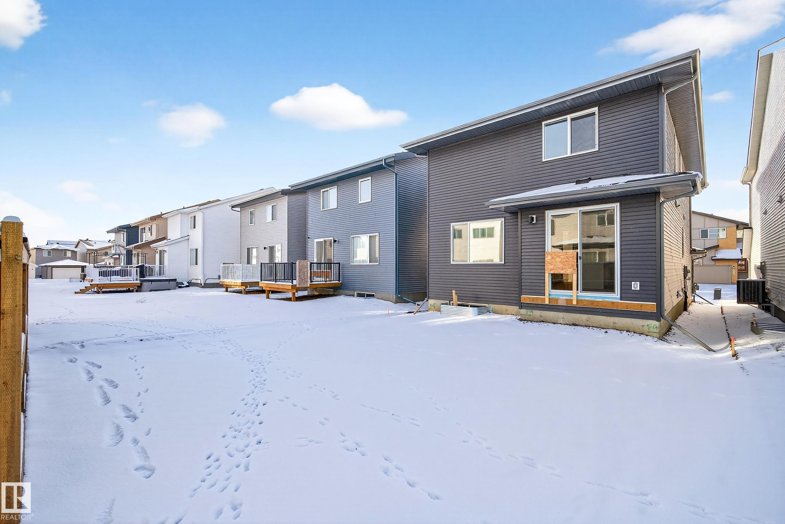https://zimg.paragon.ice.com/ParagonImages/Property/PM/RAE/225380831/46/0/0/786eefbf8e6d6a0888c2842197e18ed6/1/df60a02058acf35a52ce57cff278f0a9/225380831-c6e877df-f9de-494b-9f95-62a01d82773f.JPG