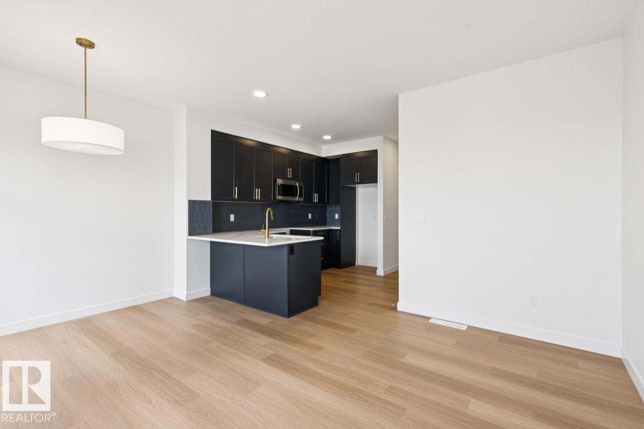 https://zimg.paragon.ice.com/ParagonImages/Property/PM/RAE/225380921/7/0/0/670dd65313abd9bd7bf5ac569973b24c/1/659f0c152057e0b6154cc591ed1c2f85/225380921-13a2b1ab-8a33-4f85-96ab-3bff7e843e9d.JPG