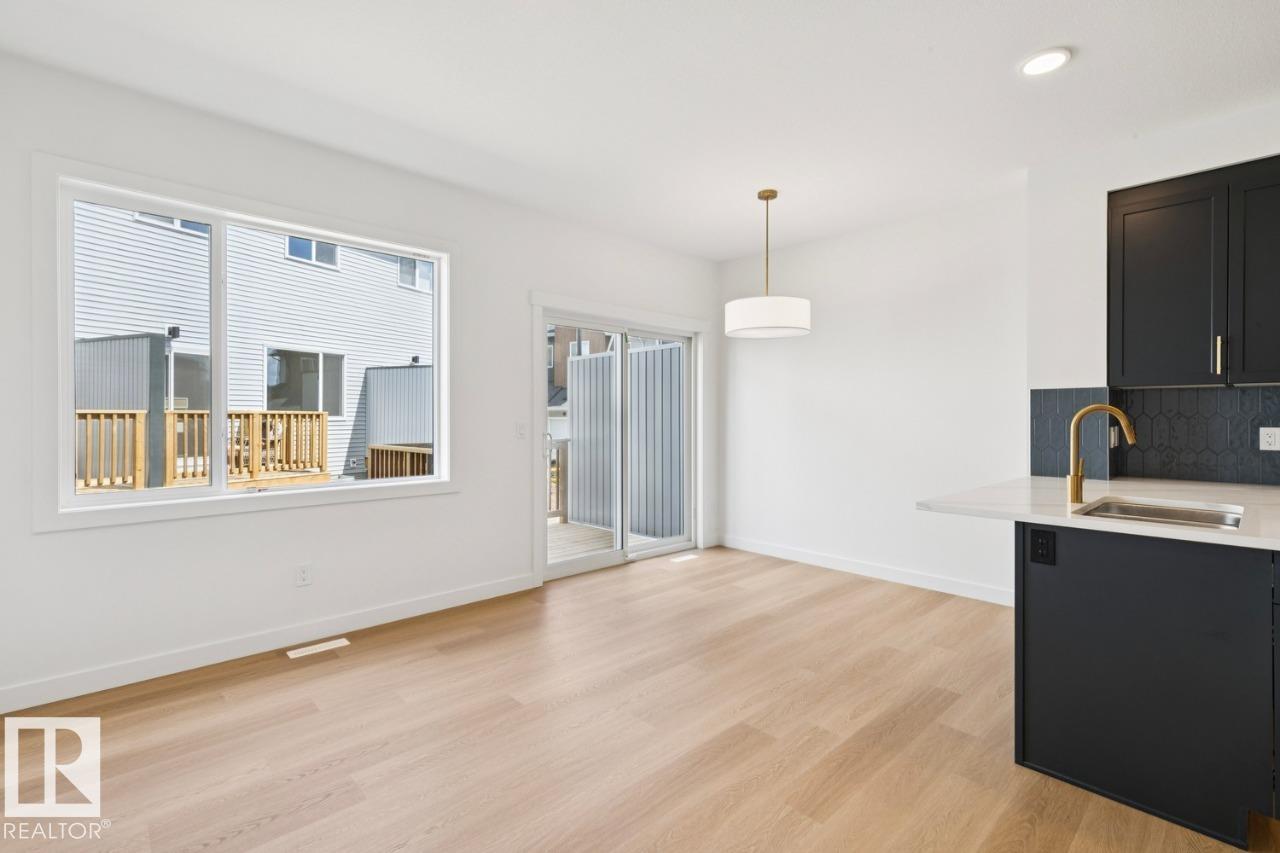 https://zimg.paragon.ice.com/ParagonImages/Property/PM/RAE/225380921/8/0/0/3529e3a0c2b0ca85e5a5f05d0b7d910e/1/659f0c152057e0b6154cc591ed1c2f85/225380921-0e098ac8-e4ec-40e9-a875-c96026791645.JPG