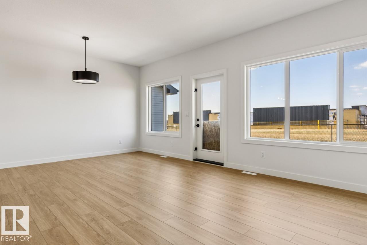 https://zimg.paragon.ice.com/ParagonImages/Property/PM/RAE/225381055/10/0/0/b5c644565334c8d86e808dea053a6b15/1/1039224c2a8b0225e792bba3dce0ce90/225381055-1e33fdef-6d42-498c-9790-58415c0fc8d0.JPG