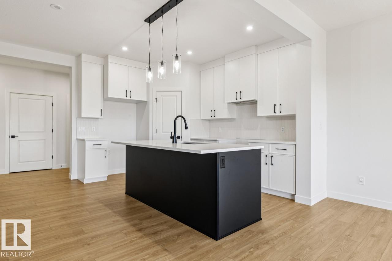 https://zimg.paragon.ice.com/ParagonImages/Property/PM/RAE/225381055/11/0/0/3e543e46b8760f9410bb2384e0ae09b7/1/1039224c2a8b0225e792bba3dce0ce90/225381055-d95459f3-bd16-4c71-b527-a2e63a92c020.JPG
