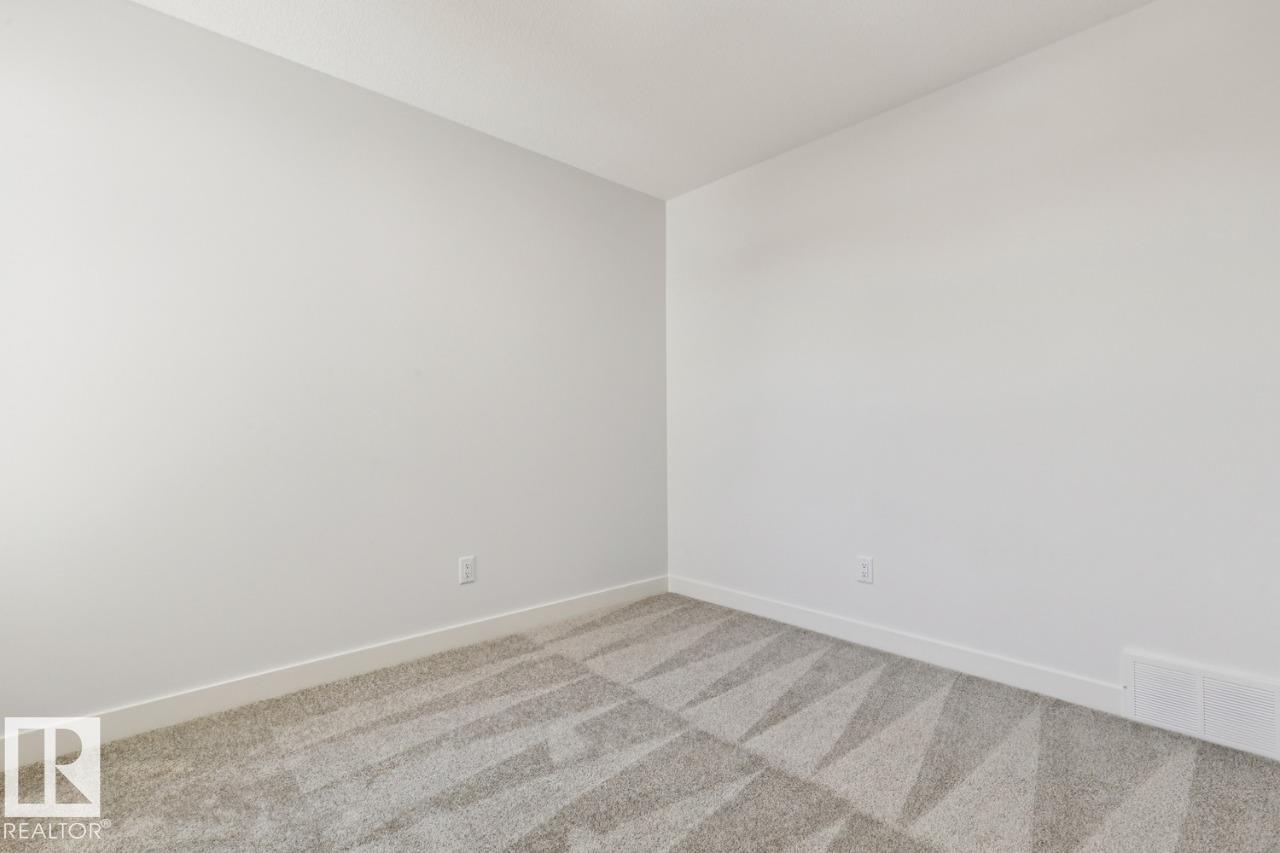 https://zimg.paragon.ice.com/ParagonImages/Property/PM/RAE/225381055/24/0/0/5c9b17a048be5b384b2a646df4d9fe37/1/1039224c2a8b0225e792bba3dce0ce90/225381055-64e5f868-aa8c-402e-93d9-d277a44f6868.JPG