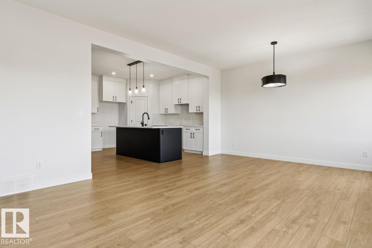 https://zimg.paragon.ice.com/ParagonImages/Property/PM/RAE/225381055/9/0/0/db46c90e49733d6787fad5676a48d918/1/1039224c2a8b0225e792bba3dce0ce90/225381055-860b2e71-e69c-4605-a211-bcac3d30f4db.JPG