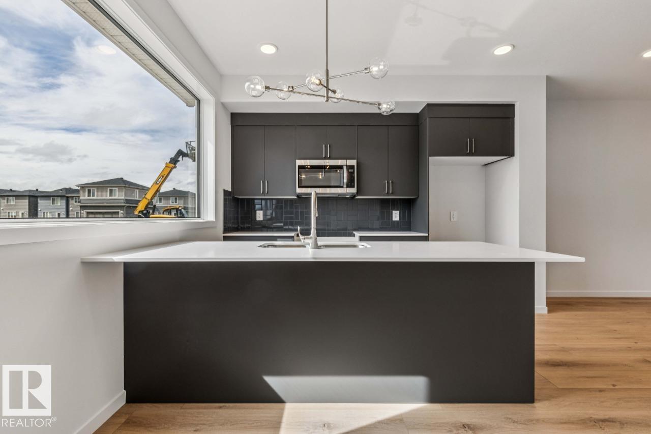 https://zimg.paragon.ice.com/ParagonImages/Property/PM/RAE/225381192/9/0/0/442f17411c1ce0592a2f45c8857ab57d/1/0d0553db764000fedcf6504cb98b8d3a/225381192-111188ac-c085-44d0-9679-e5364474fd0c.JPG