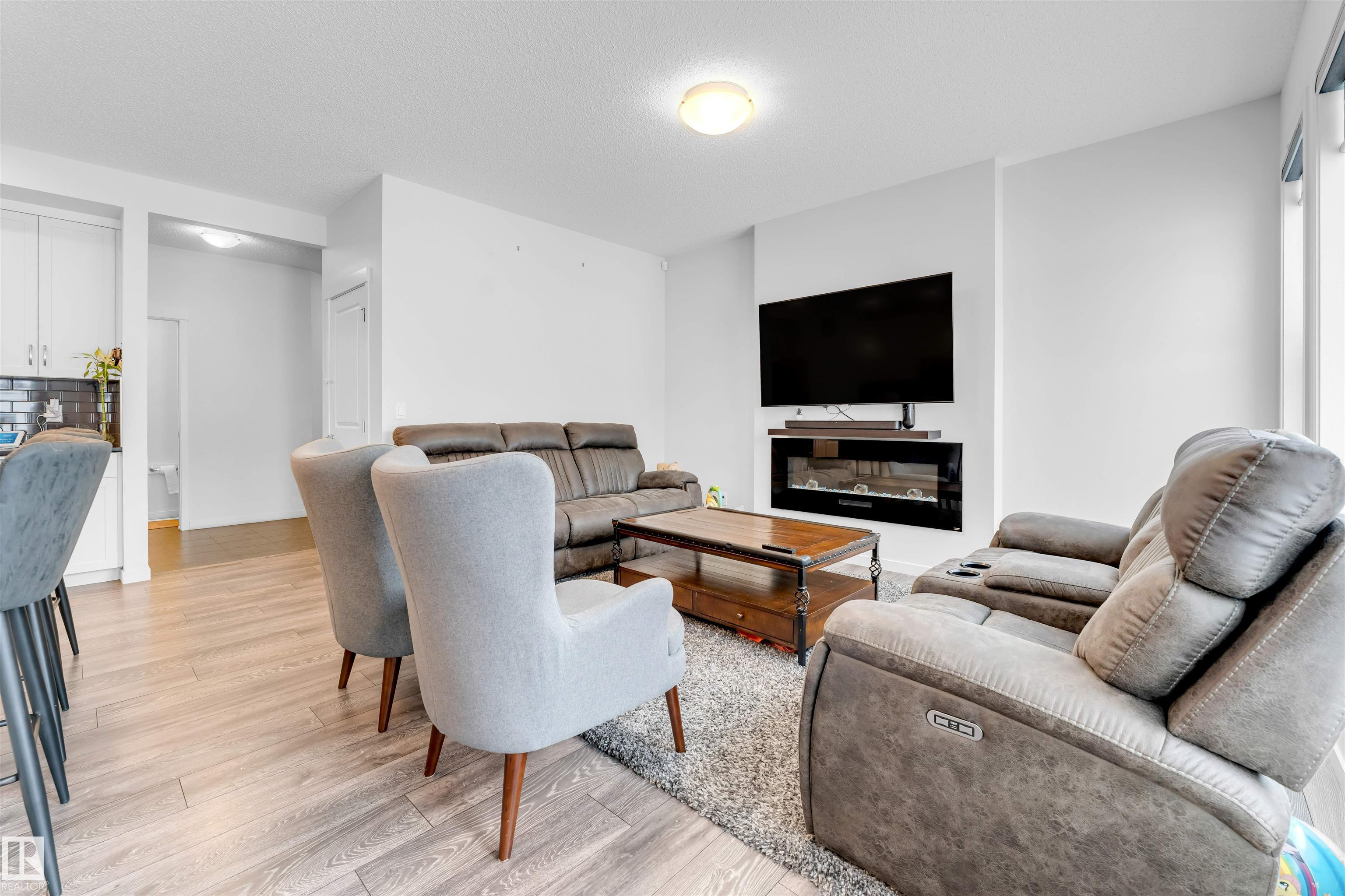 Picture for 933 MCCONACHIE BV NW