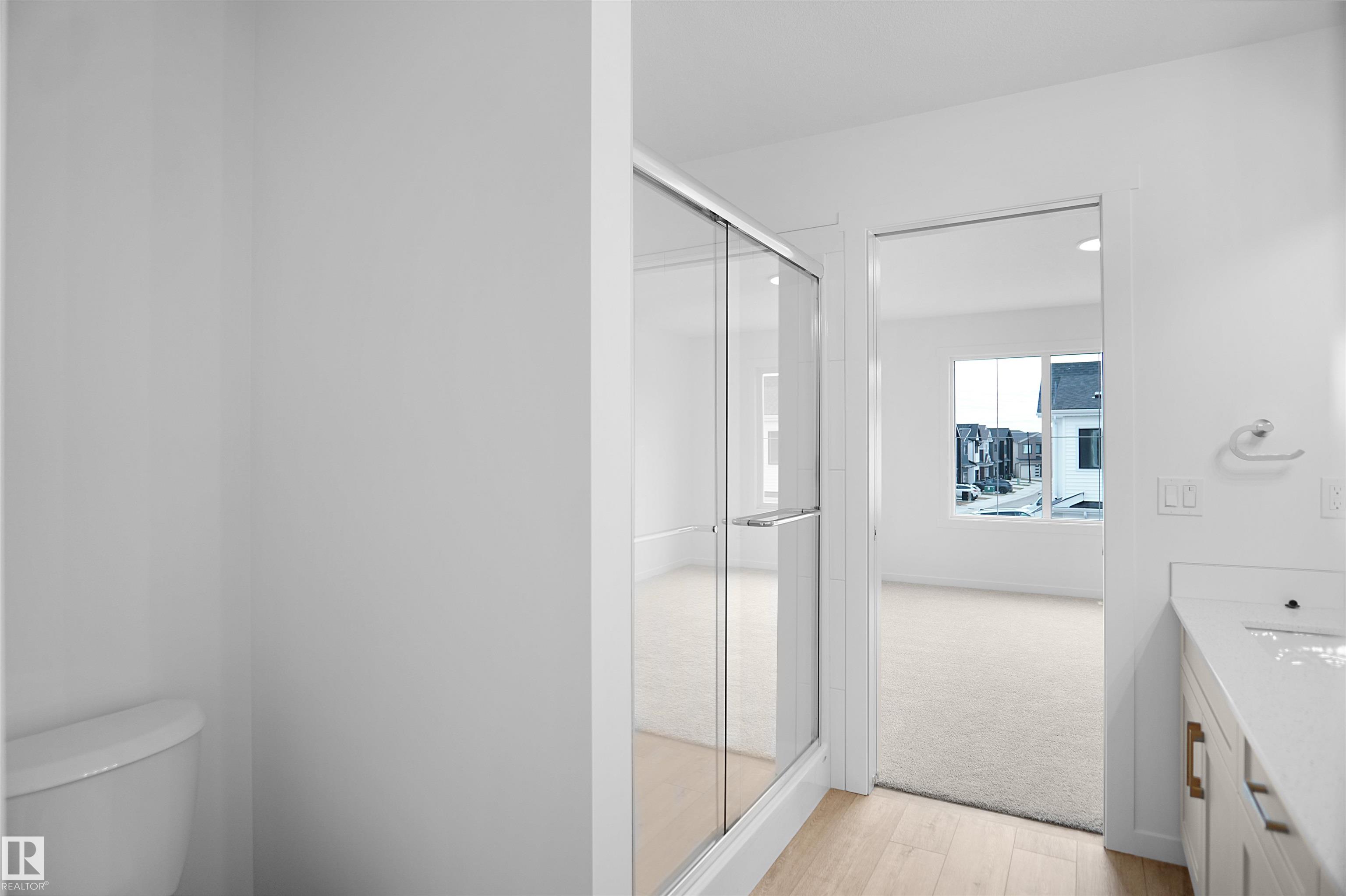 https://zimg.paragon.ice.com/ParagonImages/Property/PM/RAE/225381603/21/0/0/1f49a12e51749c89fd59e5b7b4b8789c/1/400f2de54848ce4de417cf9457677b48/225381603-84d84e12-4f9a-4b98-a632-16222dd4f2c2.JPG