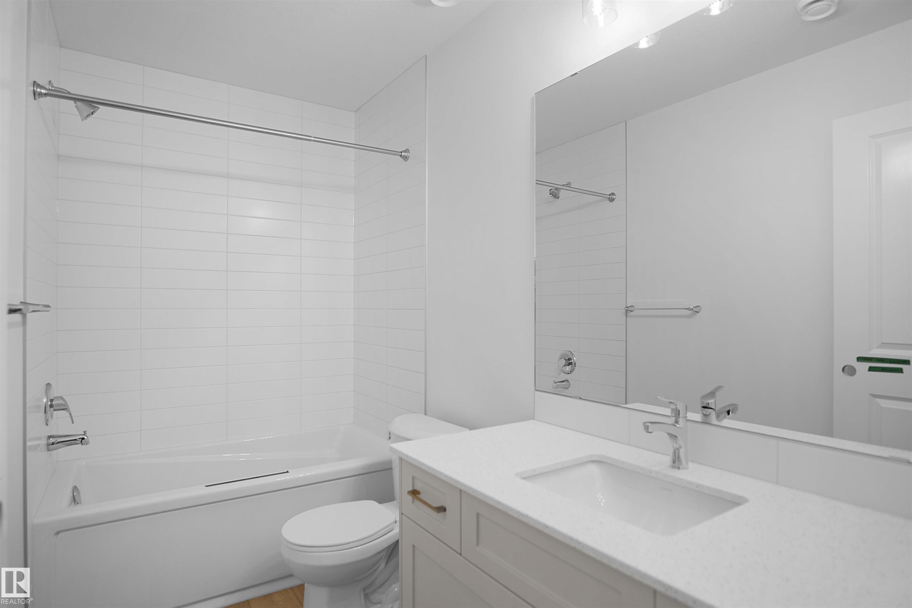 https://zimg.paragon.ice.com/ParagonImages/Property/PM/RAE/225381603/34/0/0/d5b8012095655f5fcd9c2257f22623df/1/400f2de54848ce4de417cf9457677b48/225381603-48e00c2e-d086-4c56-b8a5-feb72260c107.JPG