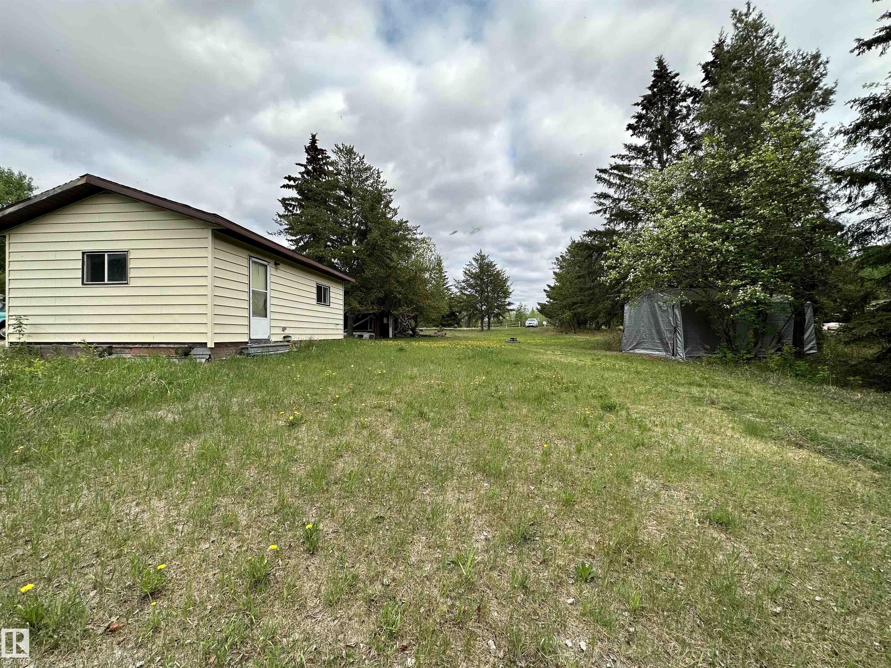 #208 60018 Hwy 657 2