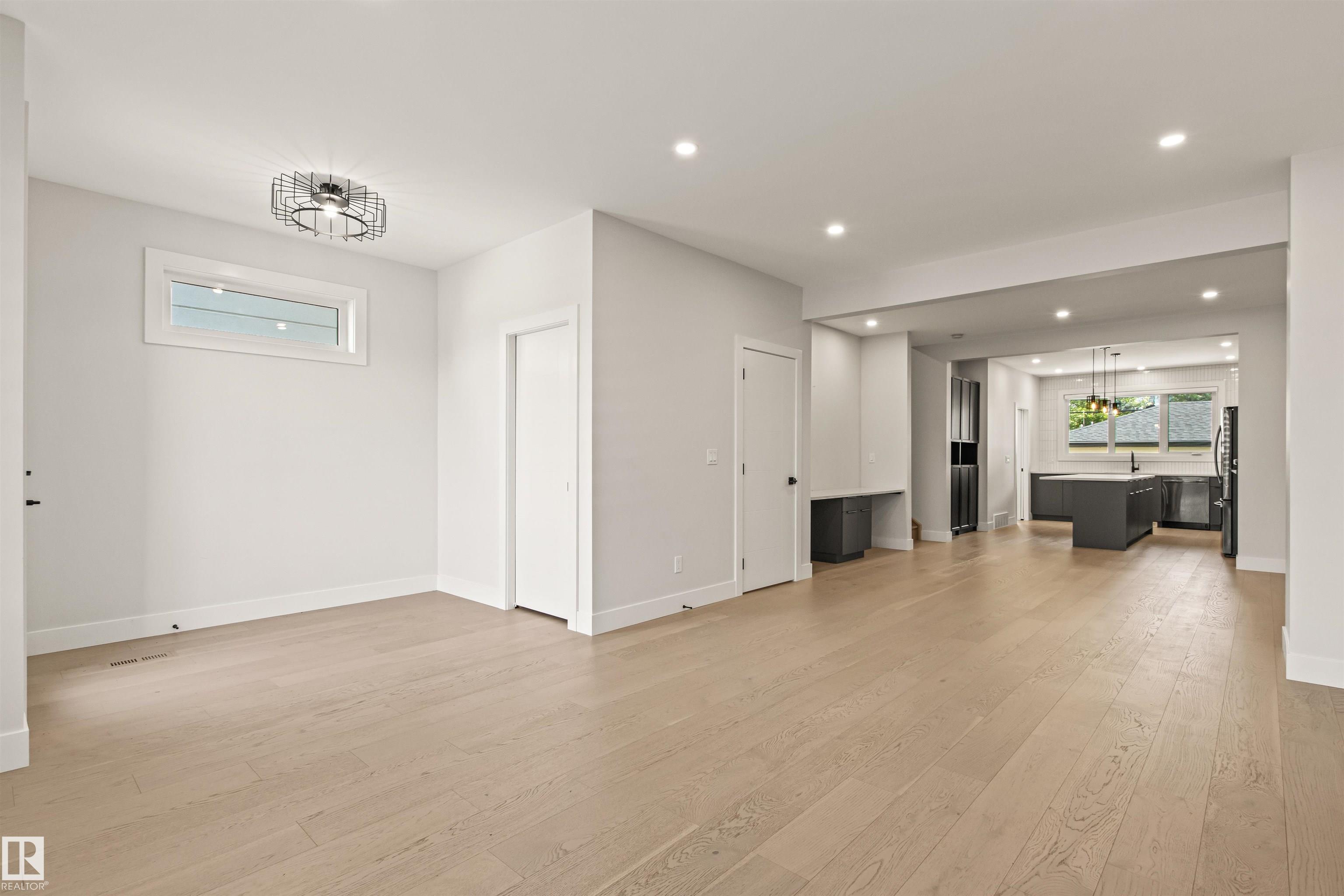 Picture for 2 8343 SASKATCHEWAN DR NW