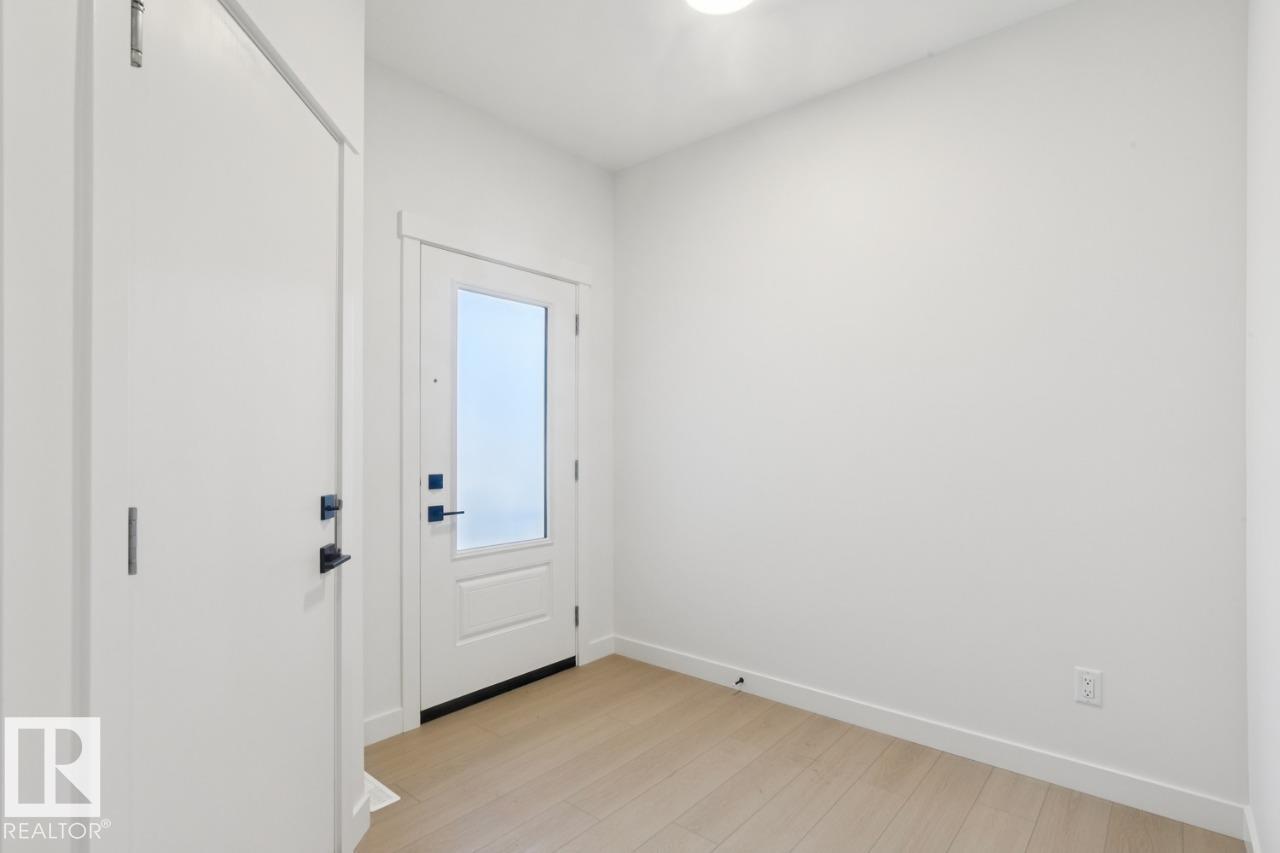 Picture for 951 18 AV NW