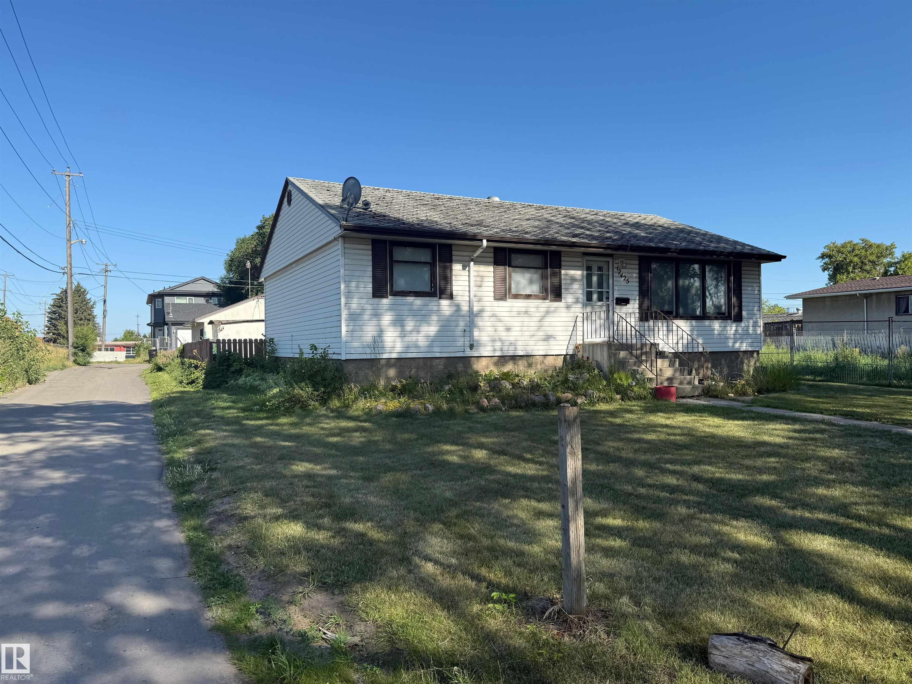 Picture for 12425 126 ST NW