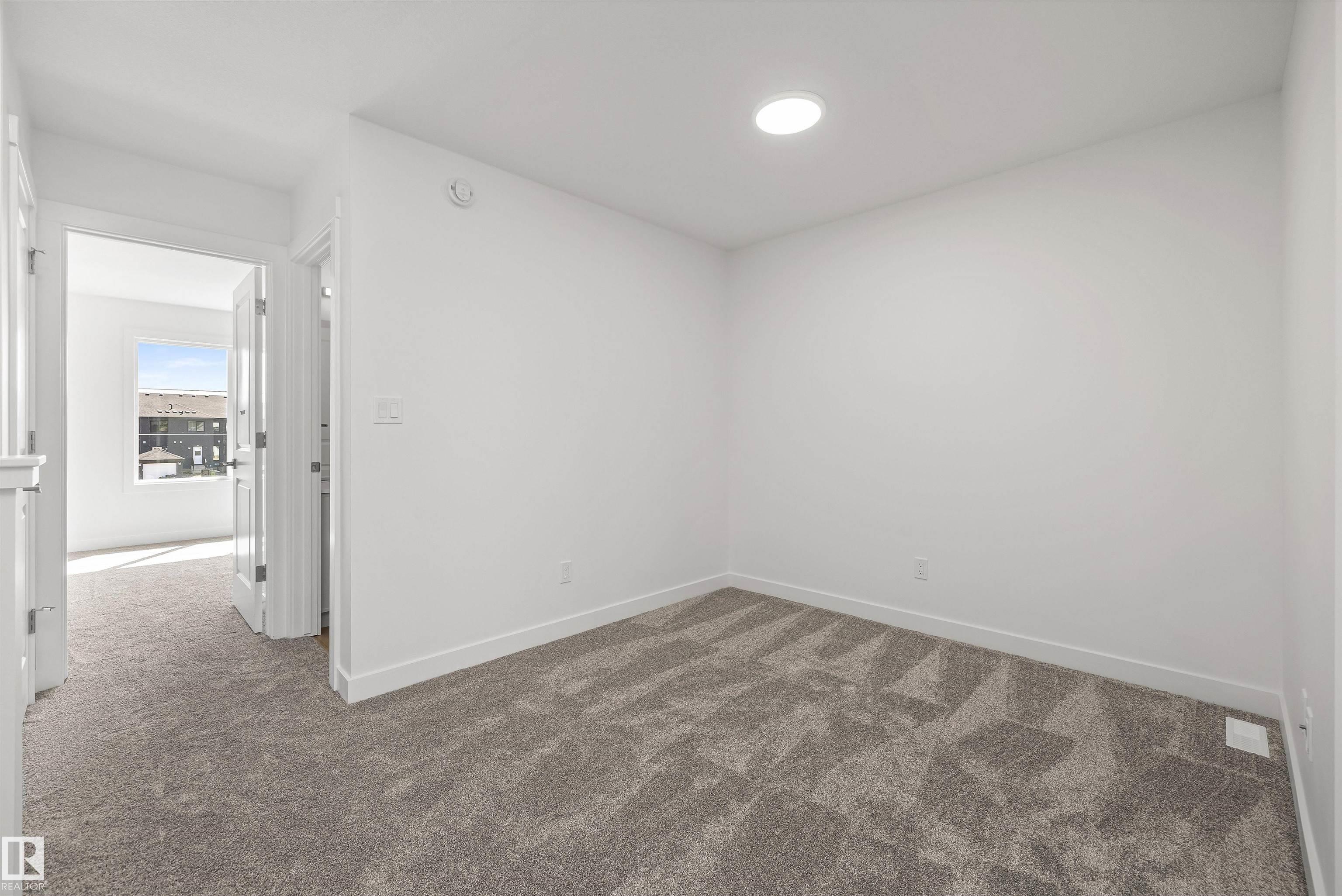 https://zimg.paragon.ice.com/ParagonImages/Property/PM/RAE/225382319/17/0/0/aa8d49ed1d7cf2fae8ffd1ee1cb27ad8/1/fbda9b0adaf855a10236106e890a0d63/225382319-8af33d0b-3067-432c-850d-cd53076c5d58.JPG