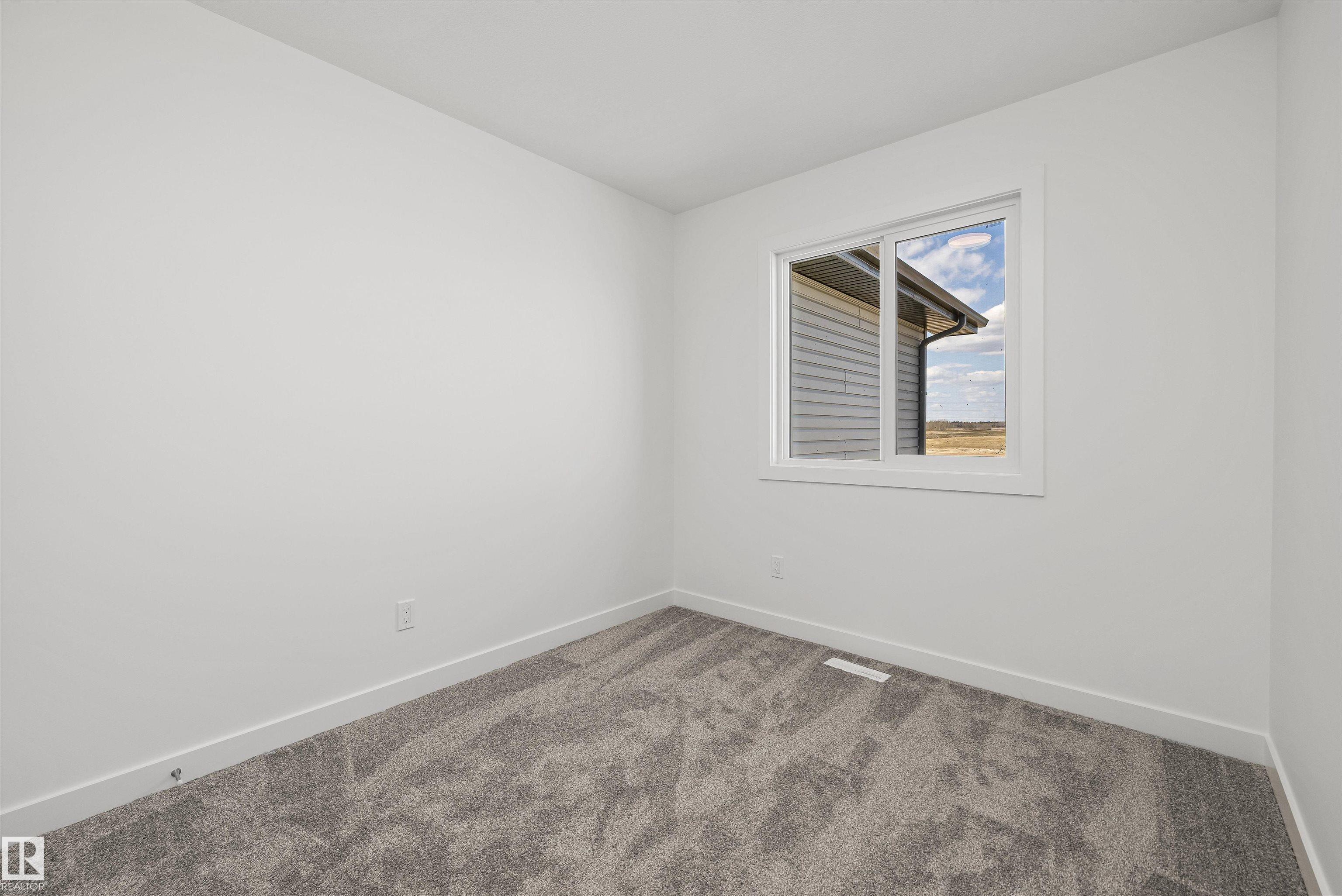 https://zimg.paragon.ice.com/ParagonImages/Property/PM/RAE/225382319/20/0/0/9db5ff3caba73e484ca8e6ba27a89c5a/1/fbda9b0adaf855a10236106e890a0d63/225382319-9002ebbf-d8e9-4b75-934b-5feb152ab241.JPG