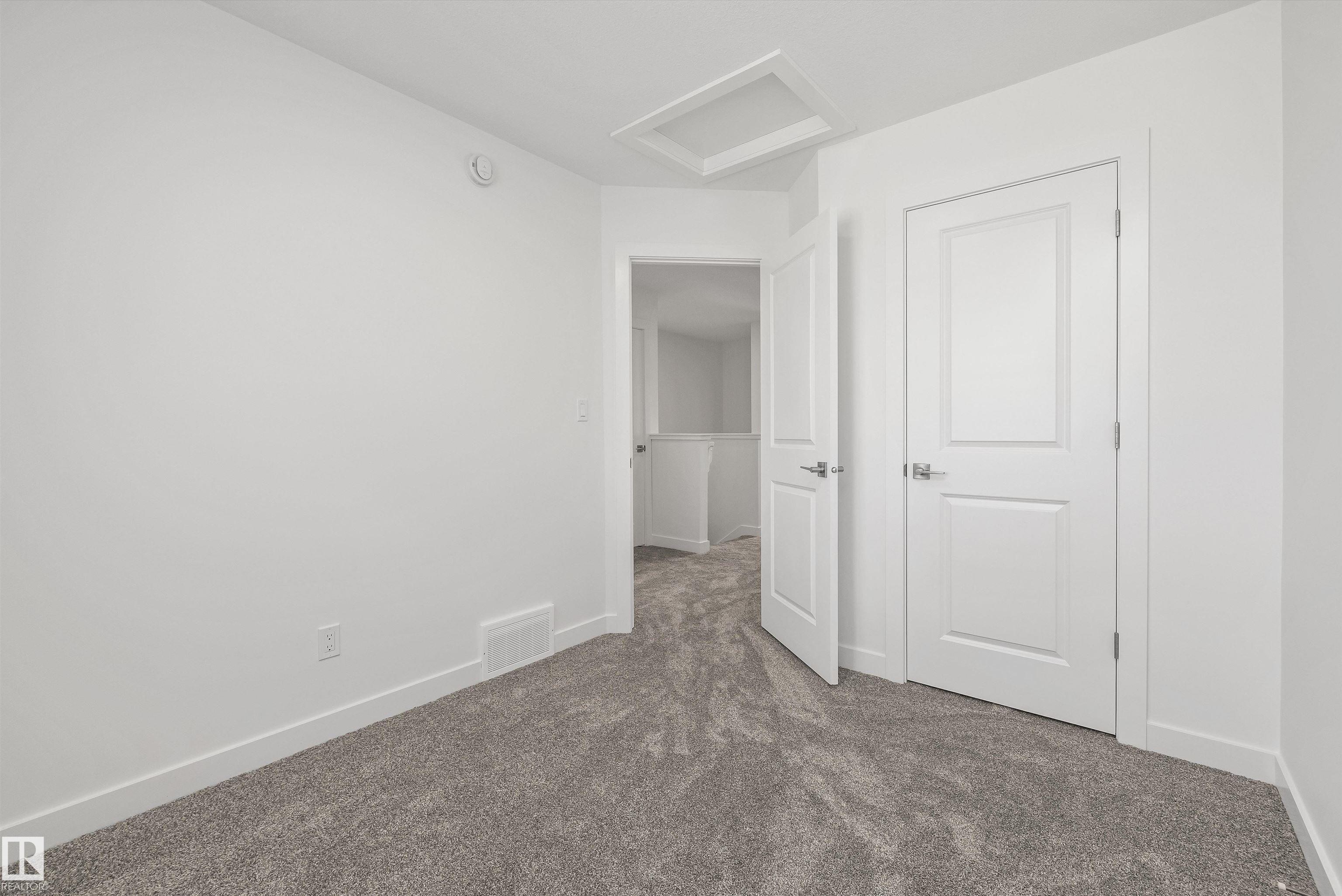 https://zimg.paragon.ice.com/ParagonImages/Property/PM/RAE/225382319/21/0/0/3c048dce6d313a3e4db3802429448fd1/1/fbda9b0adaf855a10236106e890a0d63/225382319-dc1fbe8f-2170-410f-85eb-a59aa079e5f6.JPG