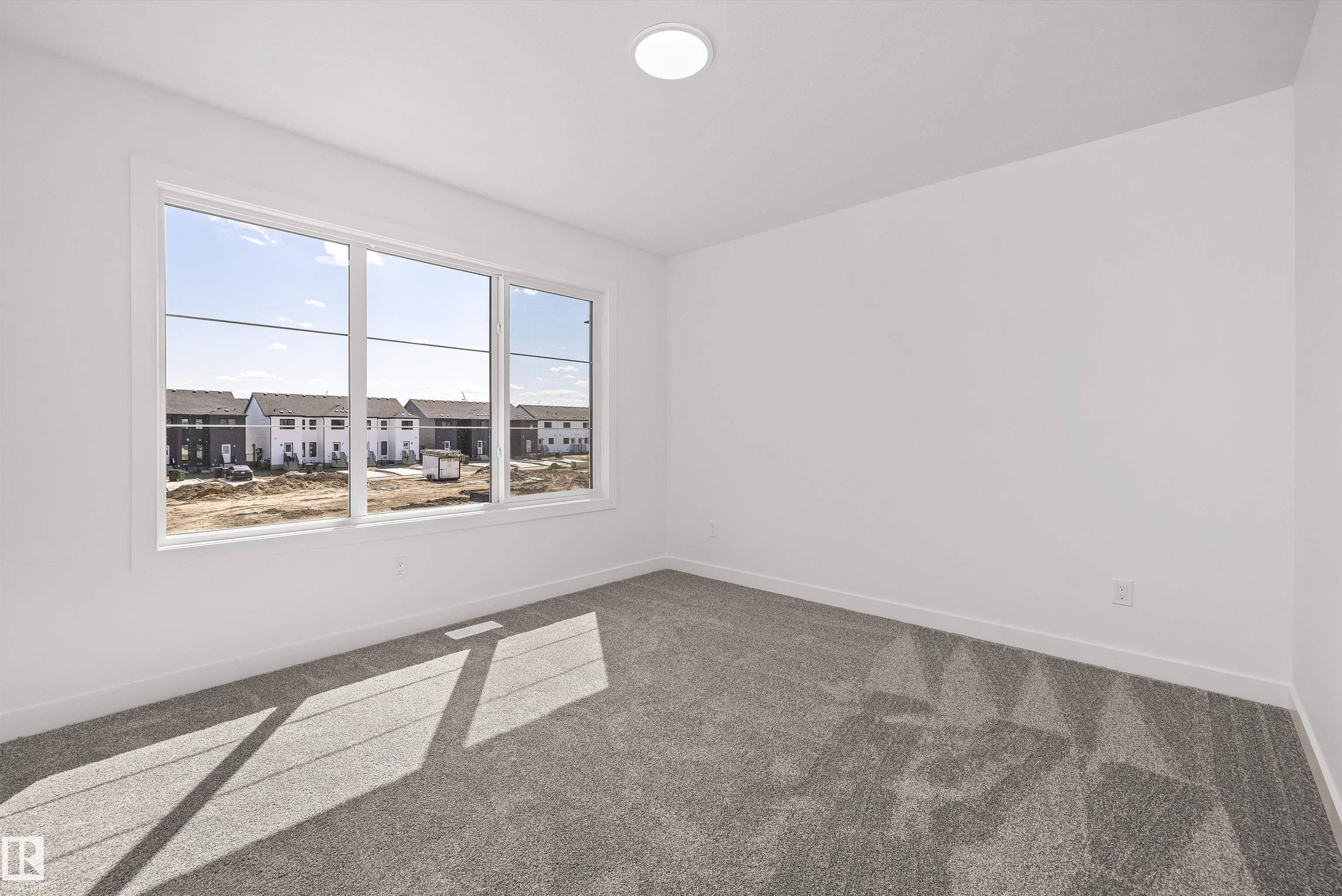 https://zimg.paragon.ice.com/ParagonImages/Property/PM/RAE/225382319/26/0/0/46531784519f979977ba7f9583c8c875/1/fbda9b0adaf855a10236106e890a0d63/225382319-346366e4-7ef6-48c9-9579-3426e60c4929.JPG
