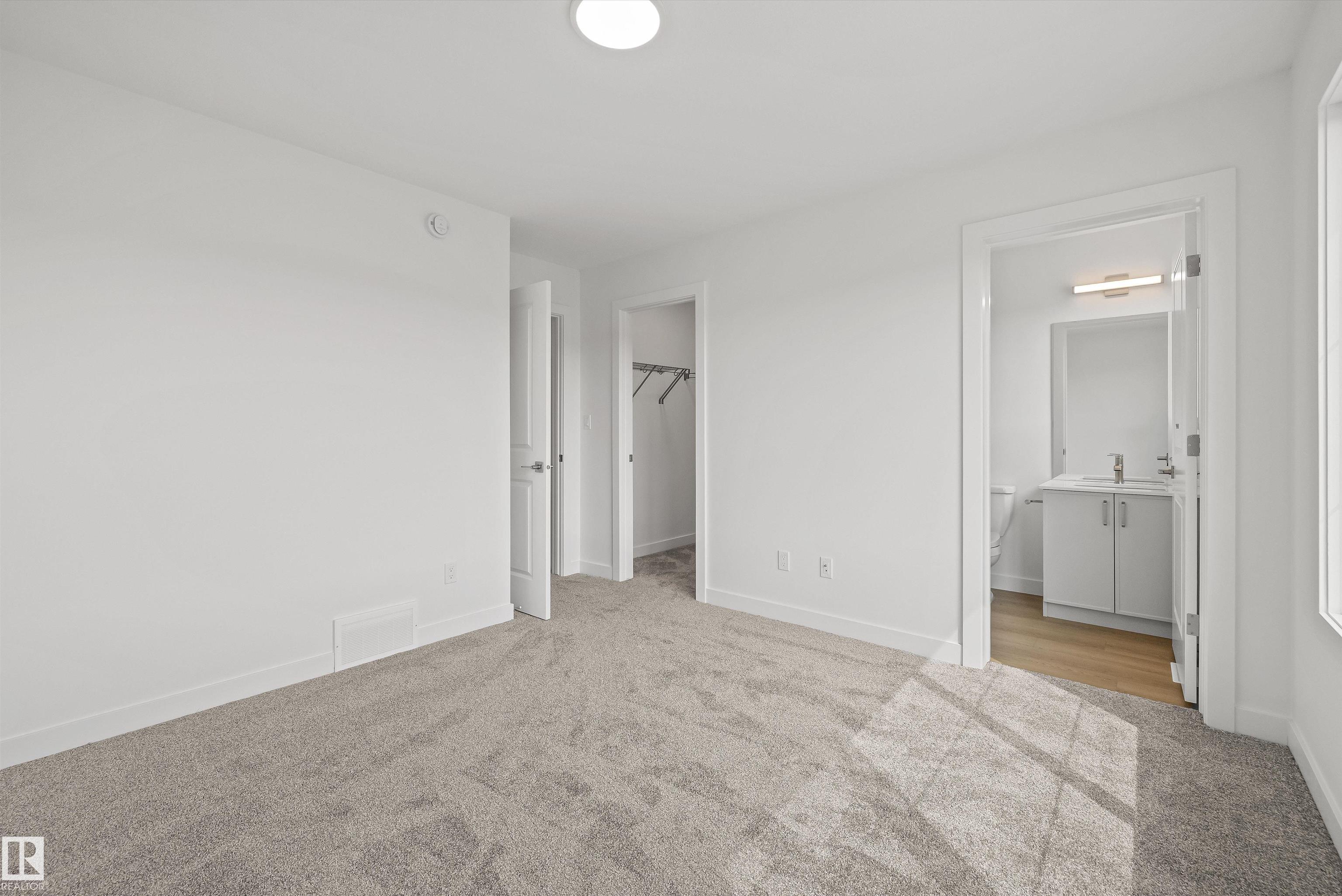https://zimg.paragon.ice.com/ParagonImages/Property/PM/RAE/225382319/29/0/0/86234b957c8c0e8adaf41304bb0b31c8/1/fbda9b0adaf855a10236106e890a0d63/225382319-d305766b-5f3c-47bb-a416-5b29bb48e4fd.JPG