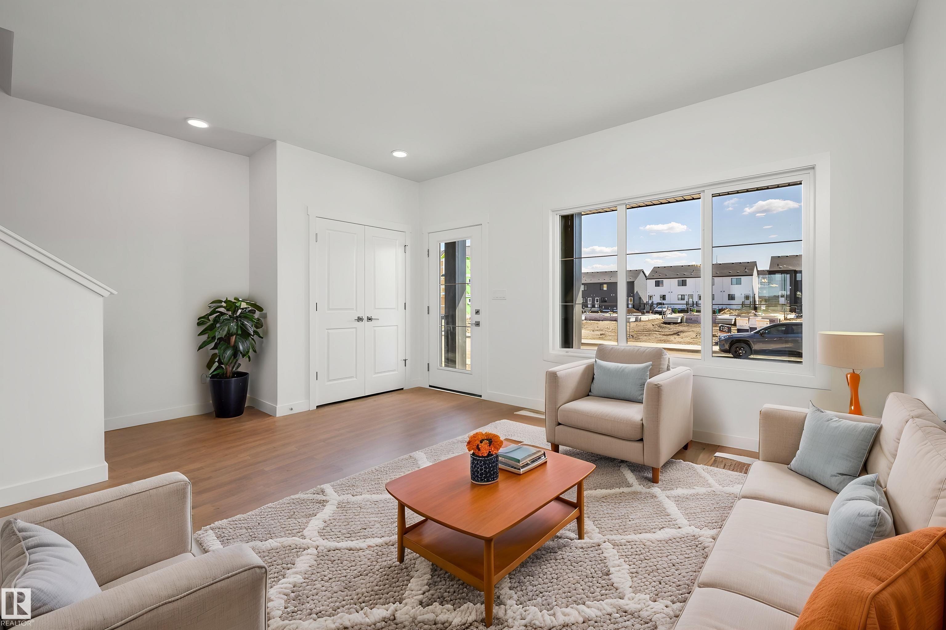 https://zimg.paragon.ice.com/ParagonImages/Property/PM/RAE/225382319/7/0/0/b0e10799ff9f32b46bc789076f4967fa/1/fbda9b0adaf855a10236106e890a0d63/225382319-2f776edb-b9ae-470f-a3af-ced306fa0aa8.JPG