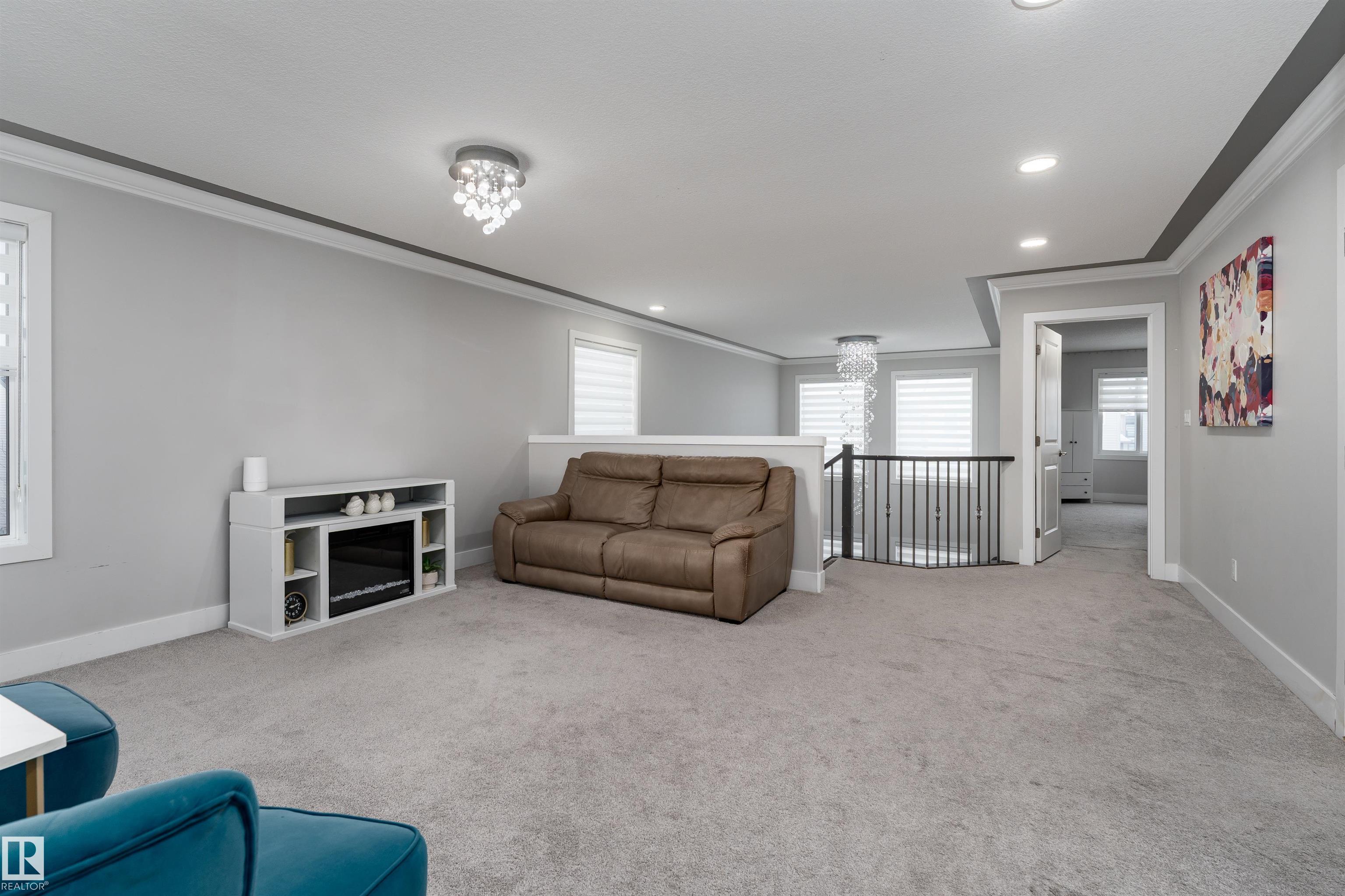 https://zimg.paragon.ice.com/ParagonImages/Property/PM/RAE/225382503/22/0/0/1e9536d74a075e66360cec803c6727c7/1/bdad2dbc9b5d1c5bd083e5af31af13df/225382503-5d08283e-1dc2-40b9-87f9-a1374295b0d6.JPG
