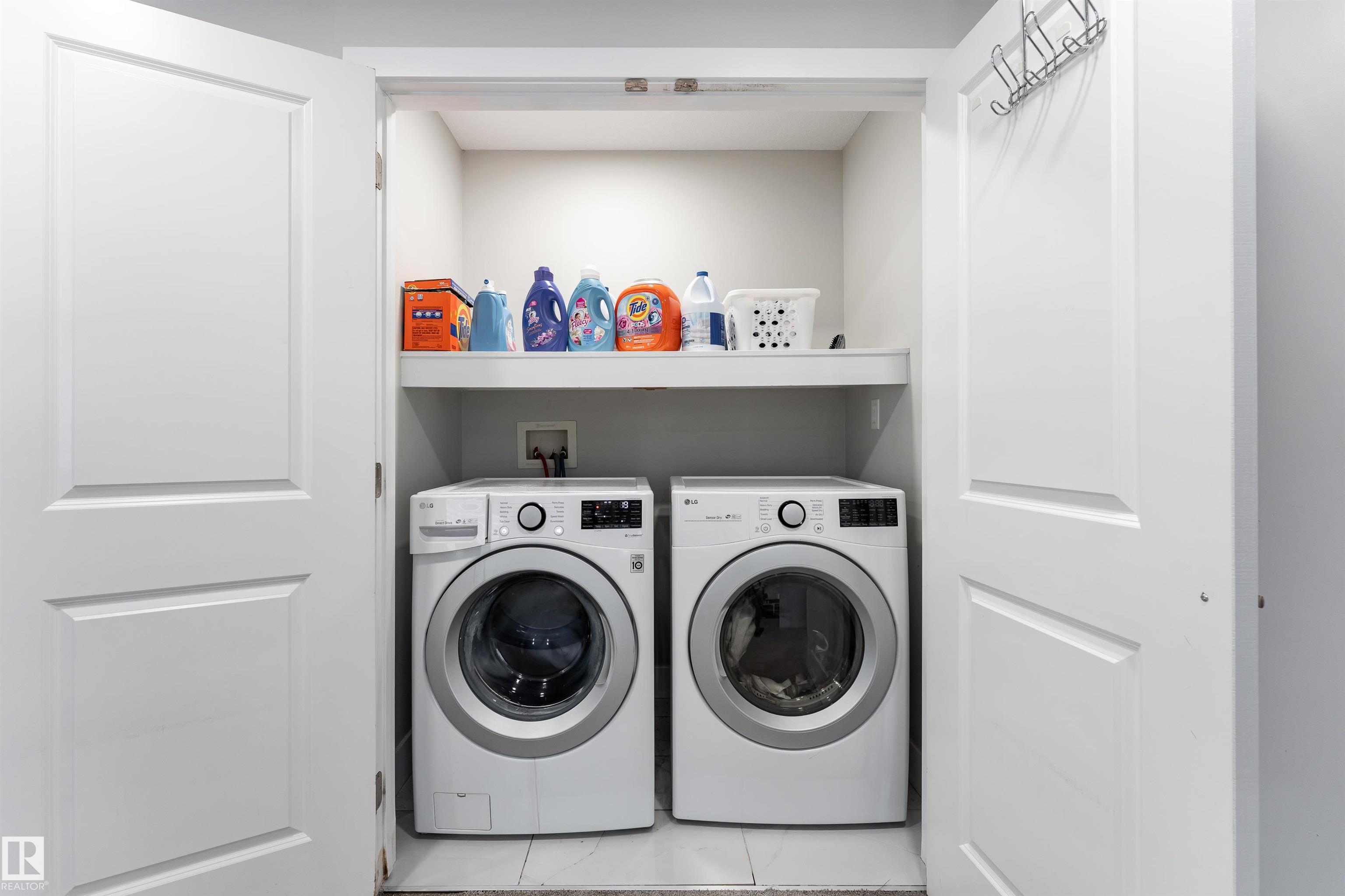 https://zimg.paragon.ice.com/ParagonImages/Property/PM/RAE/225382503/36/0/0/96c671735255393377b9e431a7e66f2d/1/bdad2dbc9b5d1c5bd083e5af31af13df/225382503-3d0965a9-9007-49c1-91ea-089ca99969df.JPG