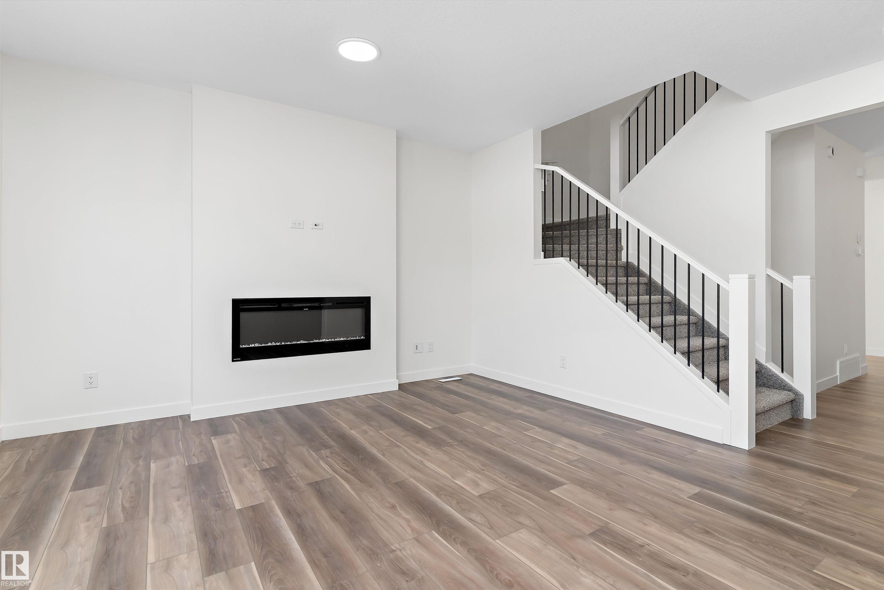 Picture for 20720 43 AV NW