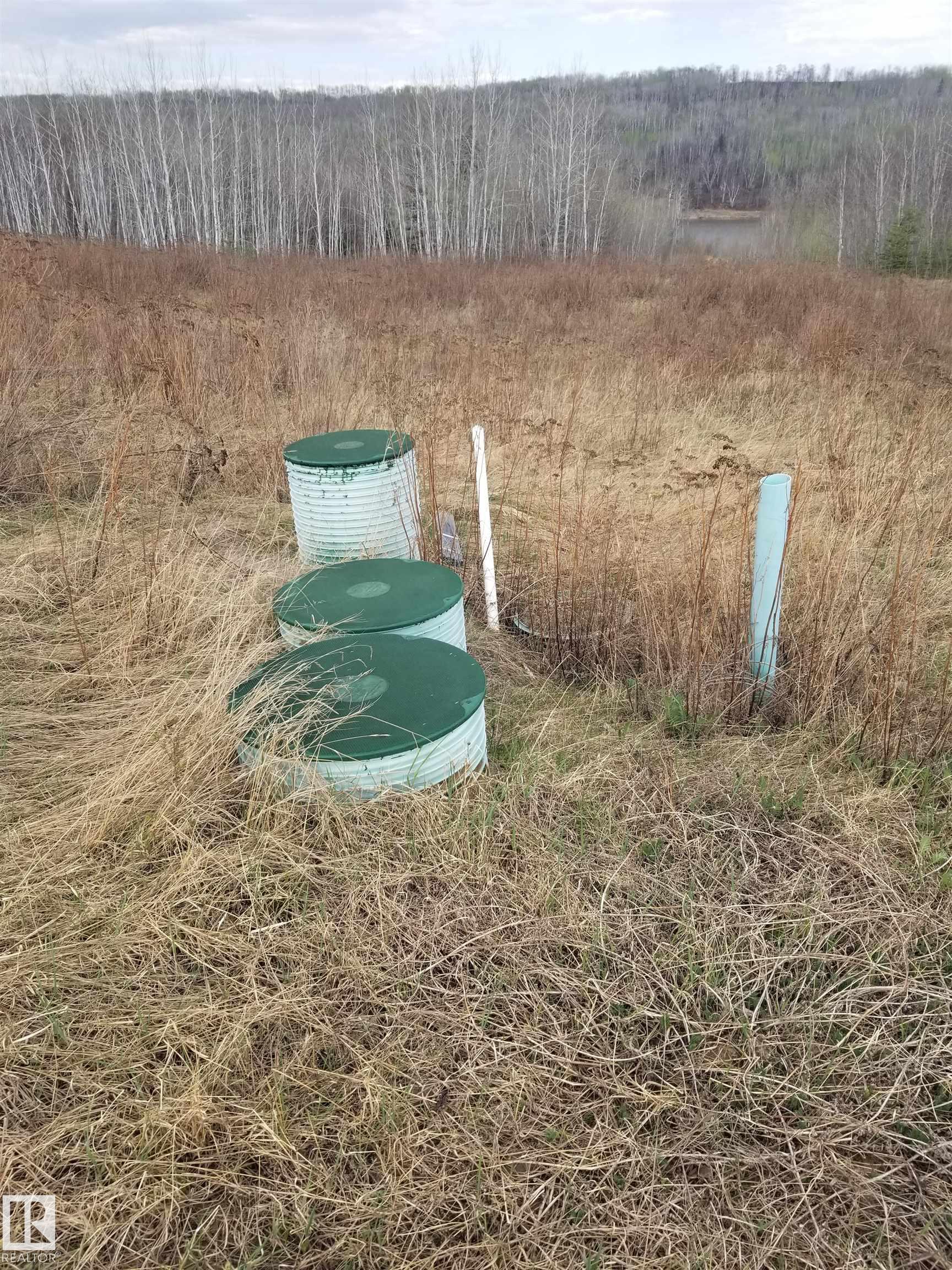 5 221048 TWP RD 670 4