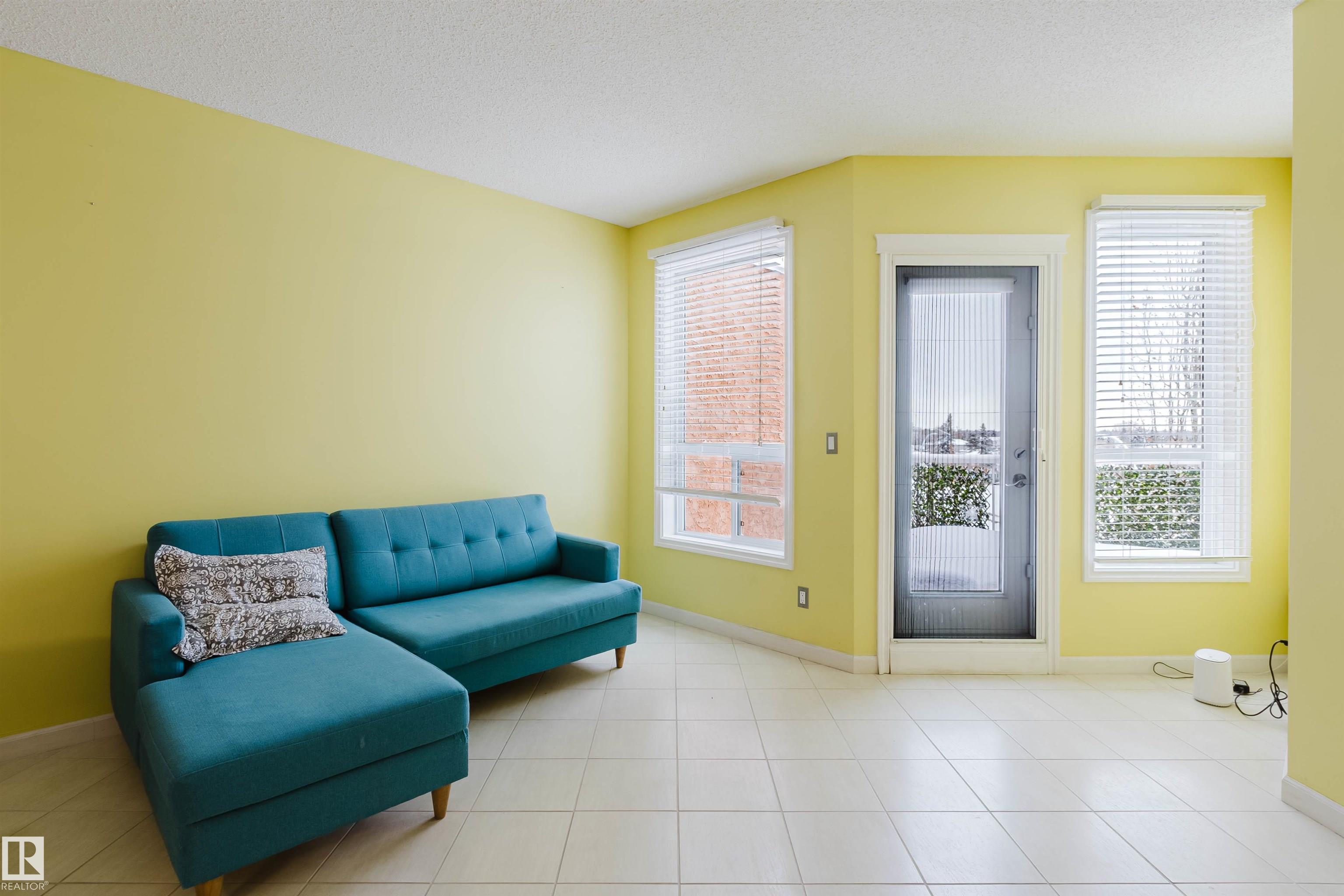 https://zimg.paragon.ice.com/ParagonImages/Property/PM/RAE/225382564/17/0/0/b08ac1011e906b65f2d23867b7bde02d/1/af9afd0a1abaf920db23417700012db7/225382564-af354f67-84fb-46a0-84ec-6035e47772ca.JPG