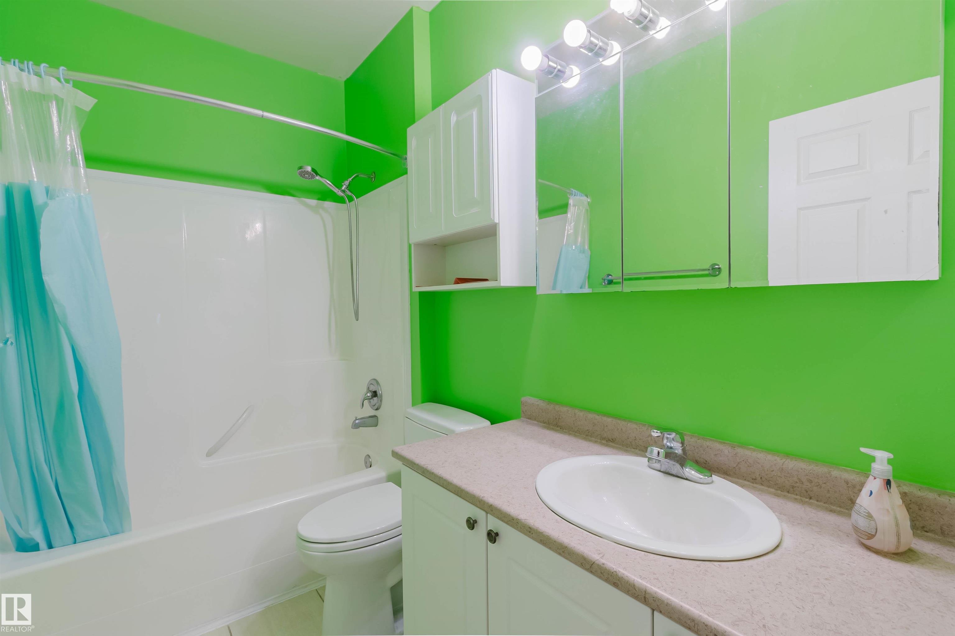 https://zimg.paragon.ice.com/ParagonImages/Property/PM/RAE/225382564/23/0/0/b7bc3d29f0dace2a68abc272b7387377/1/af9afd0a1abaf920db23417700012db7/225382564-cc367715-a873-4451-aebe-79f4667d30dc.JPG