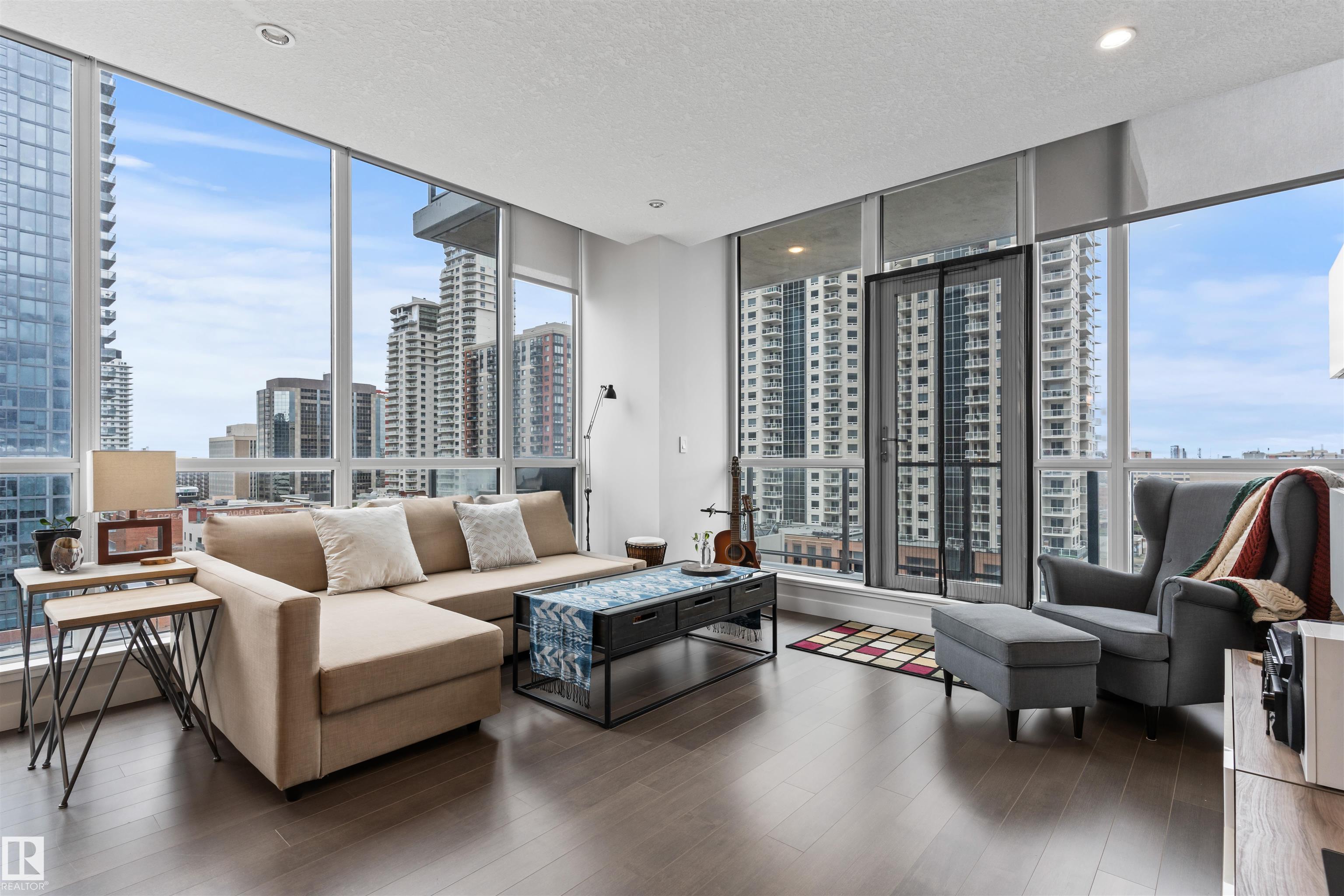 #1107 10238 103 ST NW