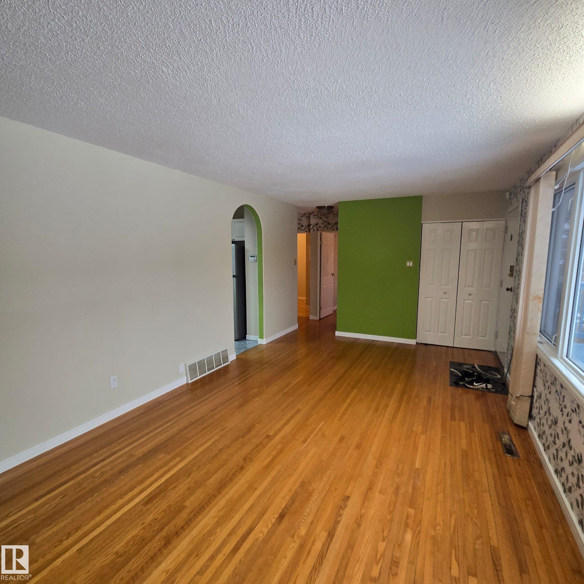 Picture for 10966 158 ST NW