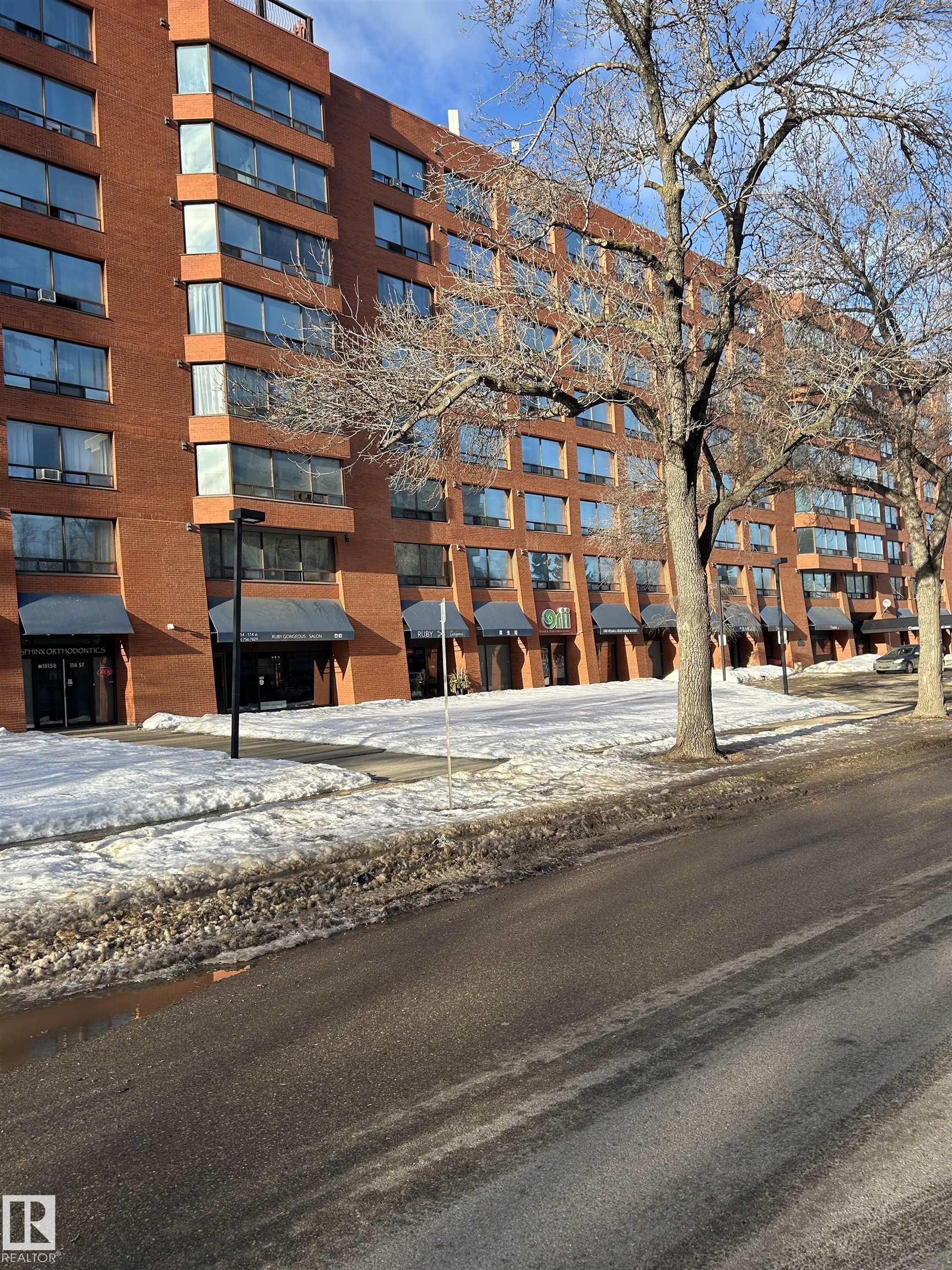 #422 10160 114 ST NW NW