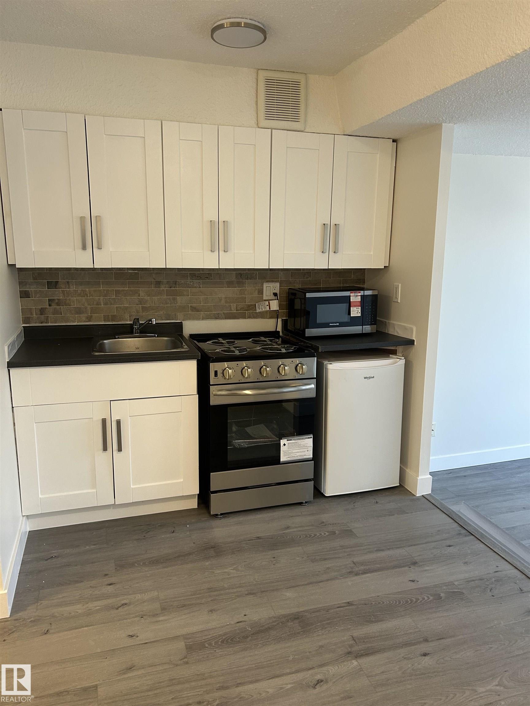 #422 10160 114 ST NW NW 4