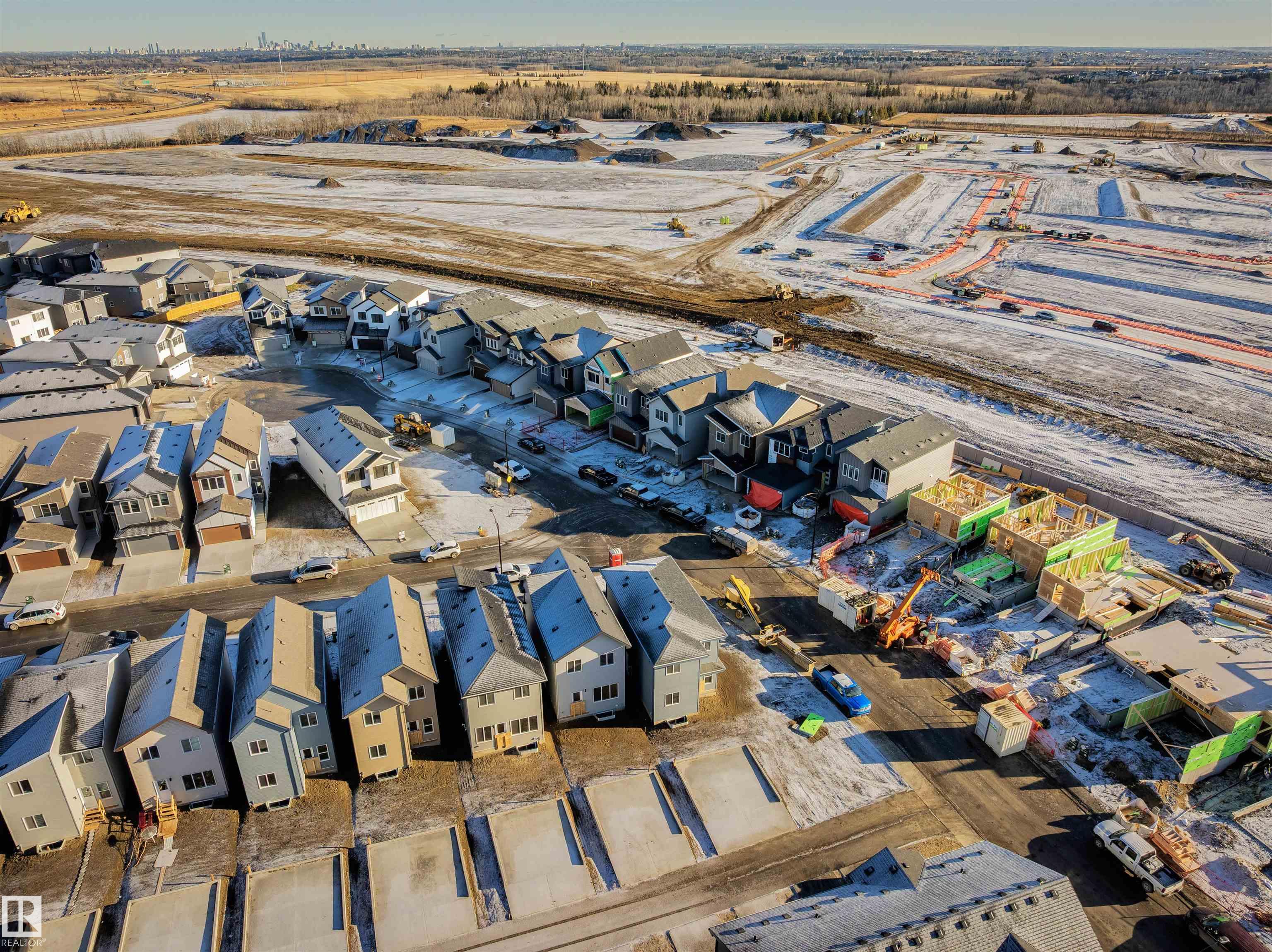 https://zimg.paragon.ice.com/ParagonImages/Property/PM/RAE/225383417/41/0/0/c4cc6e8aa93d5193967dba640db0e875/1/abd6d6d95c9924a0327c4bb2c1739a29/225383417-d1f30787-2c00-47d4-94c9-6a9efc37094c.JPG