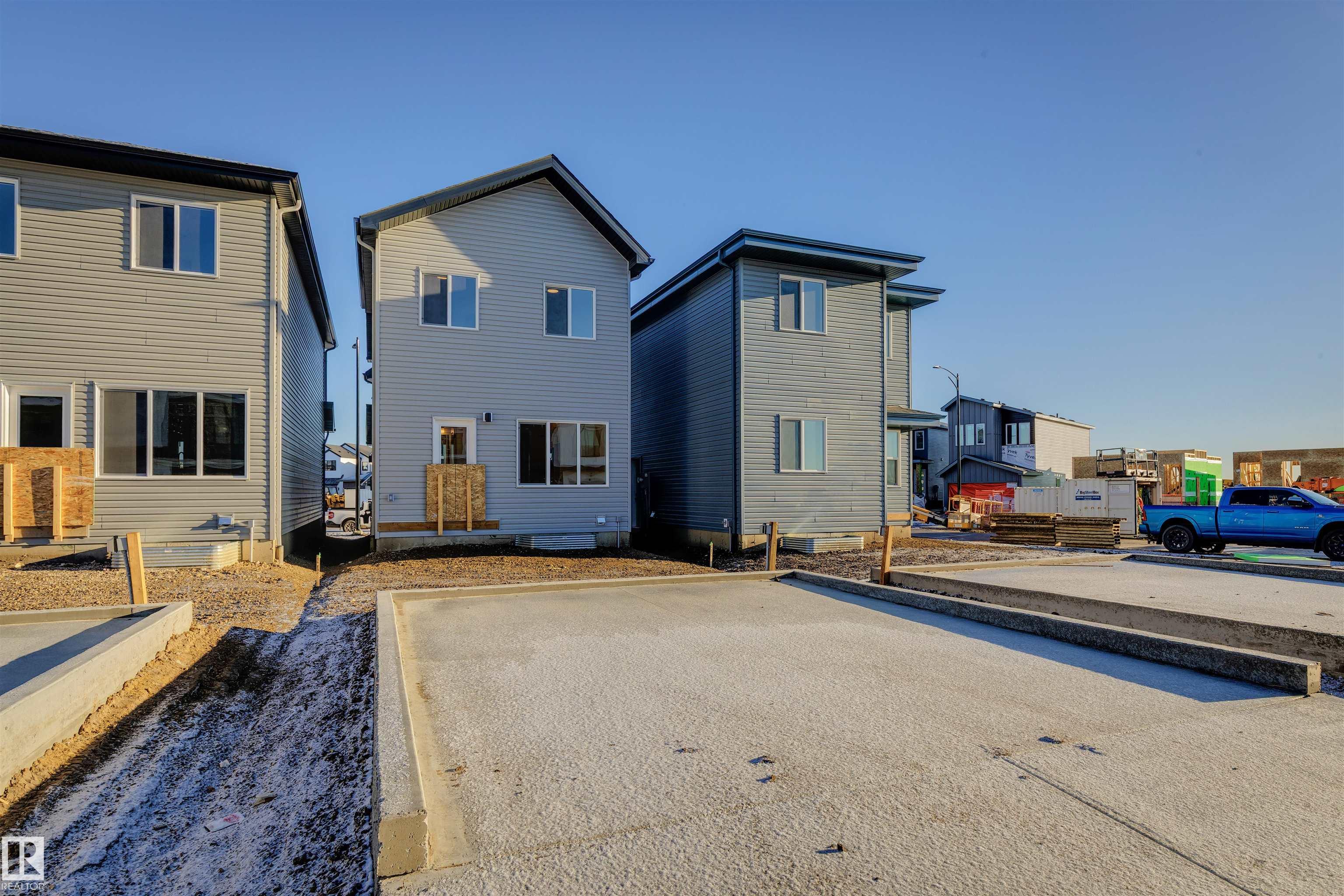 https://zimg.paragon.ice.com/ParagonImages/Property/PM/RAE/225383417/43/0/0/bdd6b49733409e8173ce3297d39ad6cd/1/abd6d6d95c9924a0327c4bb2c1739a29/225383417-fb2e0bb5-6e2b-4a93-b4fa-638e364f6f92.JPG