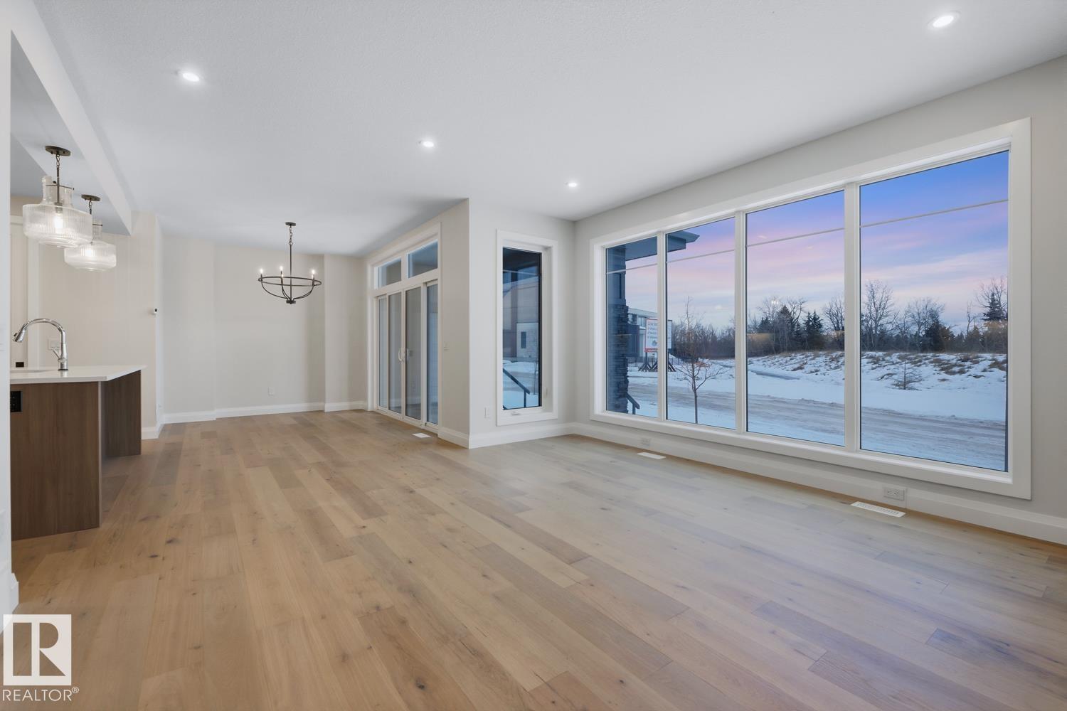 https://zimg.paragon.ice.com/ParagonImages/Property/PM/RAE/225383508/11/0/0/58633fbcb89b669ce41f65f9a7b4d0c2/1/7842a62ae7acb7de2ba320d17348d005/225383508-8ac0c0f2-ce72-4de2-bbc7-b09236a84c18.JPG