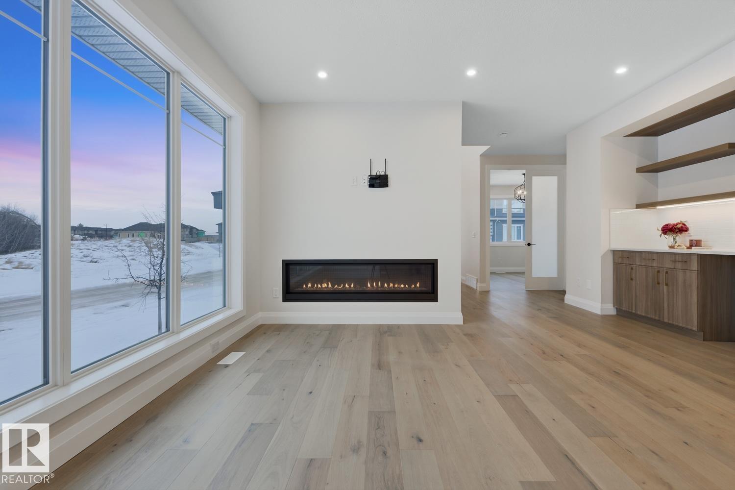 https://zimg.paragon.ice.com/ParagonImages/Property/PM/RAE/225383508/13/0/0/73d4ac33c70e67c6a3f9c40056db7913/1/7842a62ae7acb7de2ba320d17348d005/225383508-b5e2fdc1-eb19-47b1-979b-6f6459f7148a.JPG