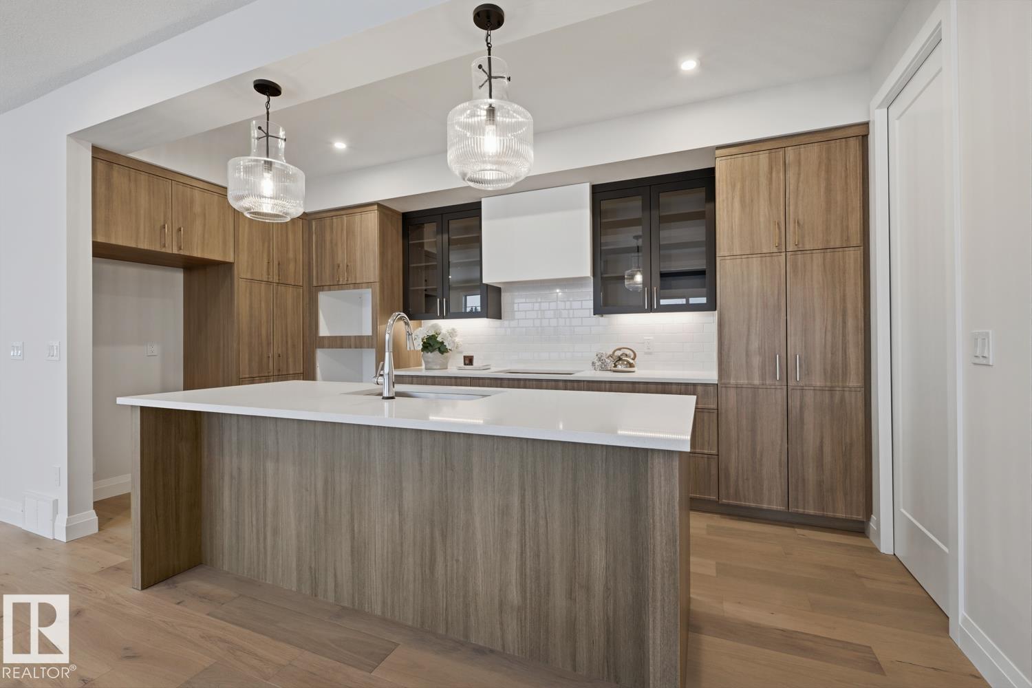 https://zimg.paragon.ice.com/ParagonImages/Property/PM/RAE/225383508/18/0/0/dc0e064d3838bb534972a27e870b4c4c/1/7842a62ae7acb7de2ba320d17348d005/225383508-b600c98e-49d4-48d4-a64a-254ef51ca065.JPG