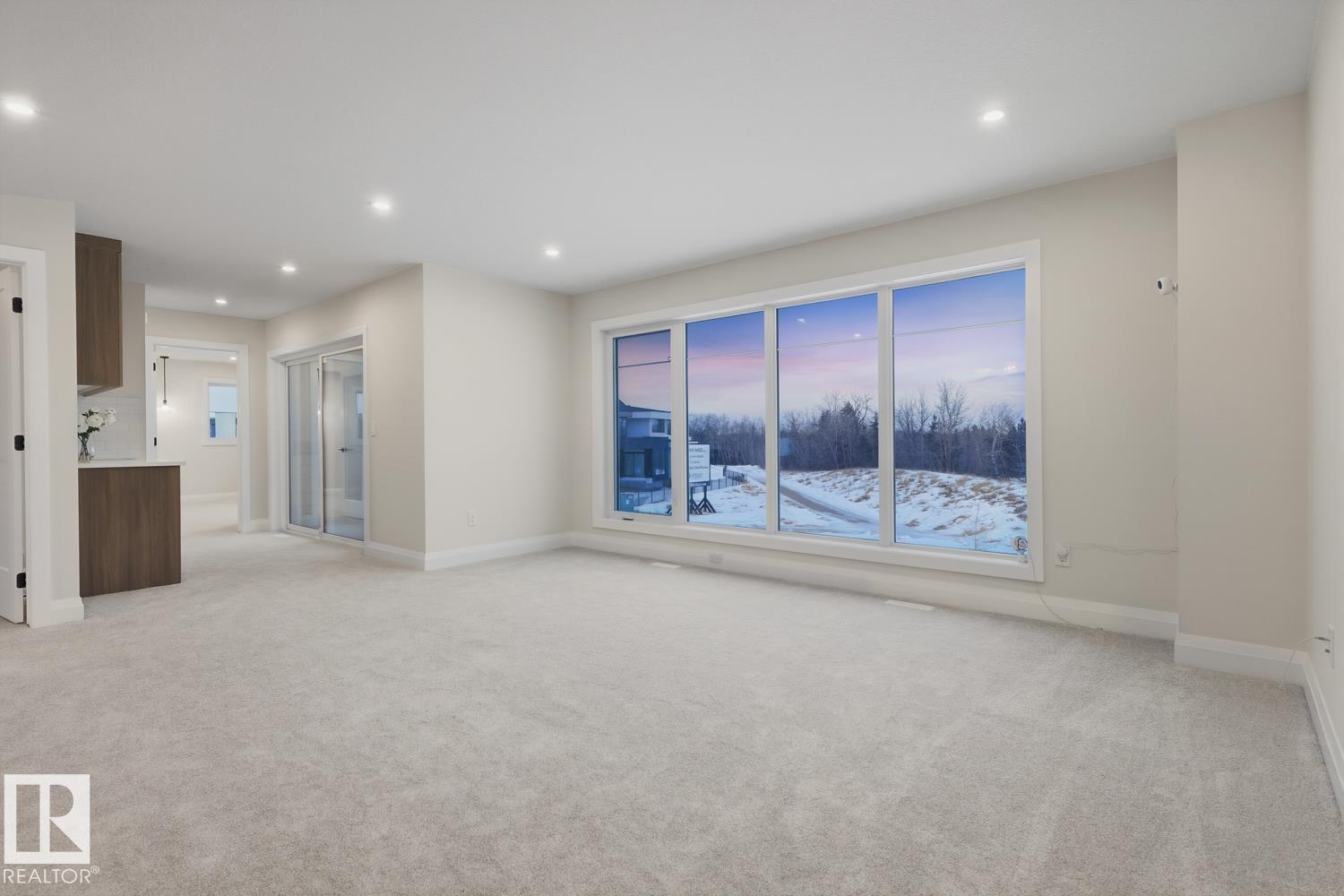 https://zimg.paragon.ice.com/ParagonImages/Property/PM/RAE/225383508/28/0/0/2ebeffba19e949a431045316d1250ec5/1/7842a62ae7acb7de2ba320d17348d005/225383508-fd7ba275-b9e3-4c05-8f79-c1ca09b325dd.JPG